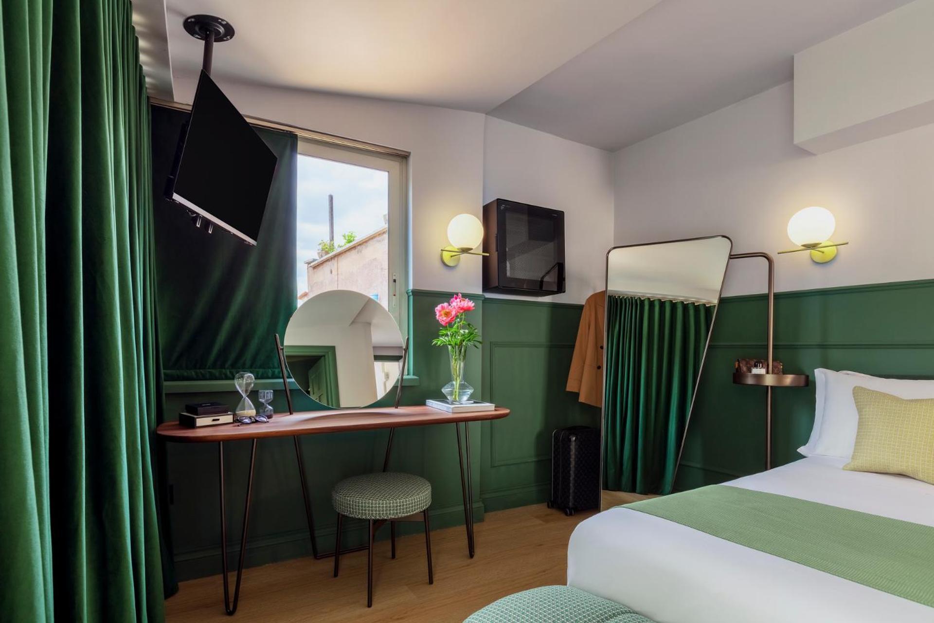 Deluxe Double Room Balcony Separate Building