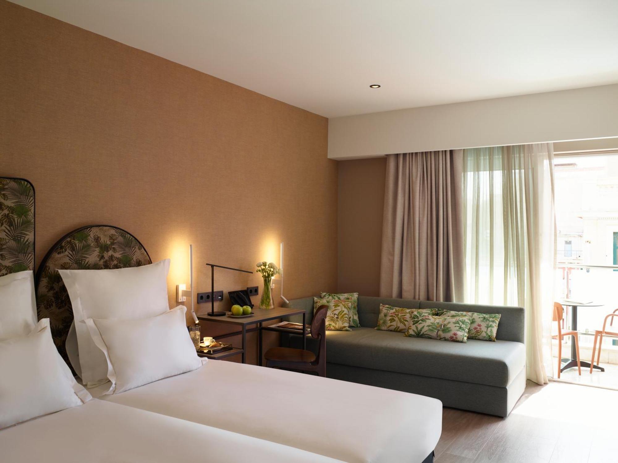 Connecting Double Triple Room