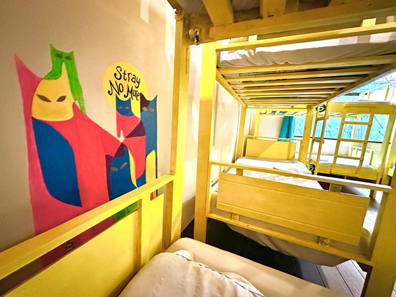 Single Bed 10-Bed Dormitory Room