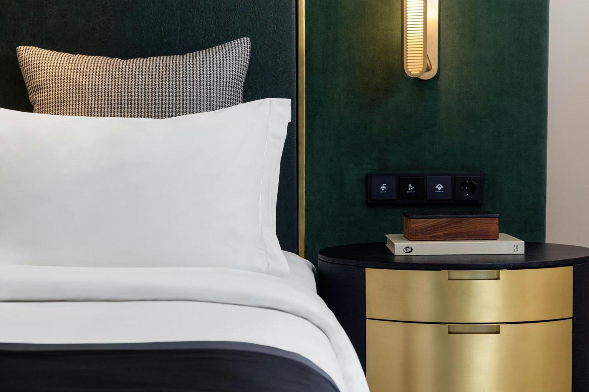 City View Deluxe Guestroom 2 Single Beds