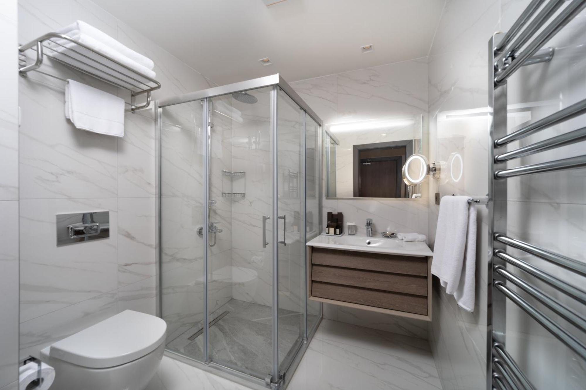Deluxe Room,1675790575:JPEG