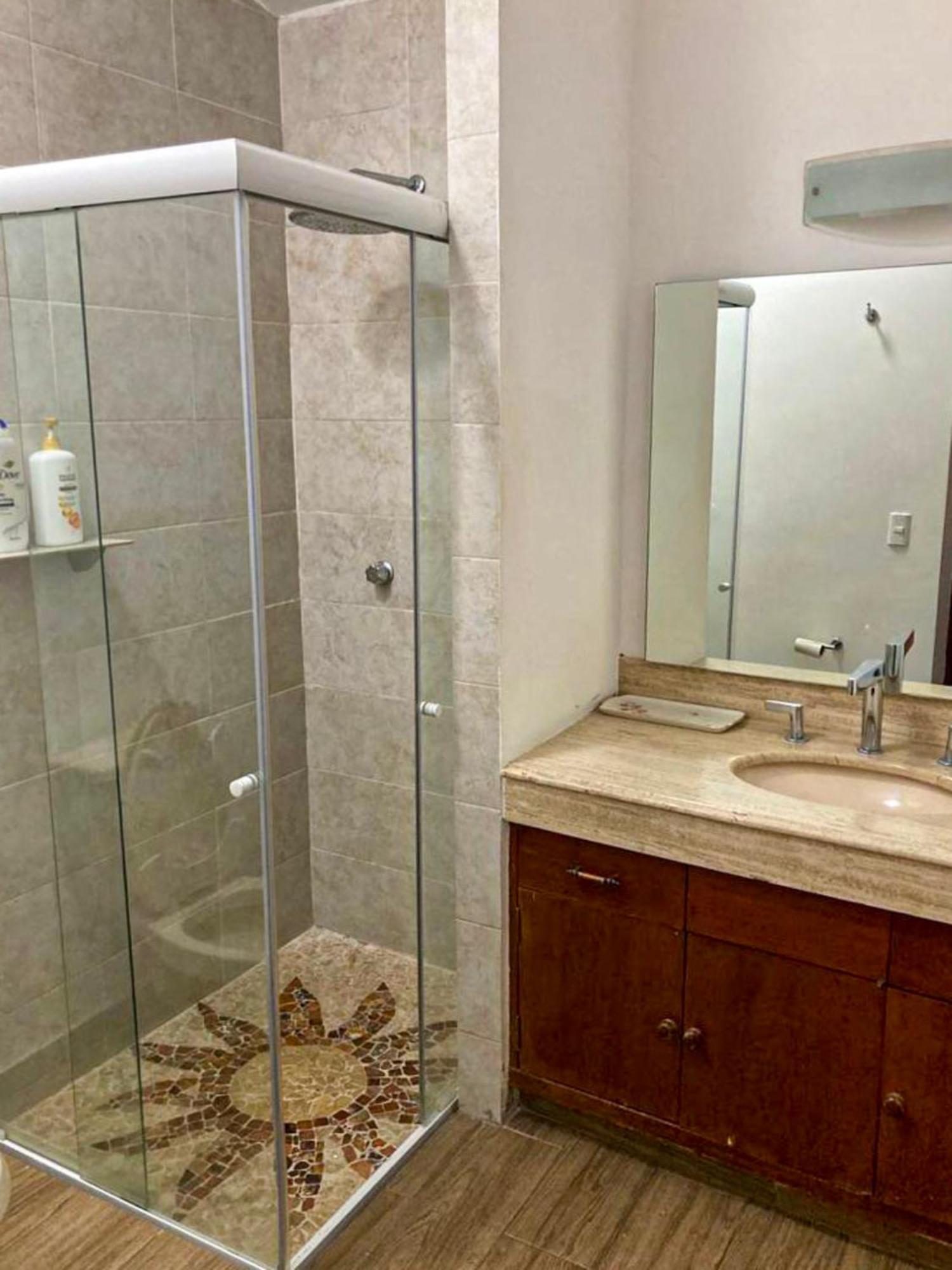 Standard Twin Room with Shared Bathroom