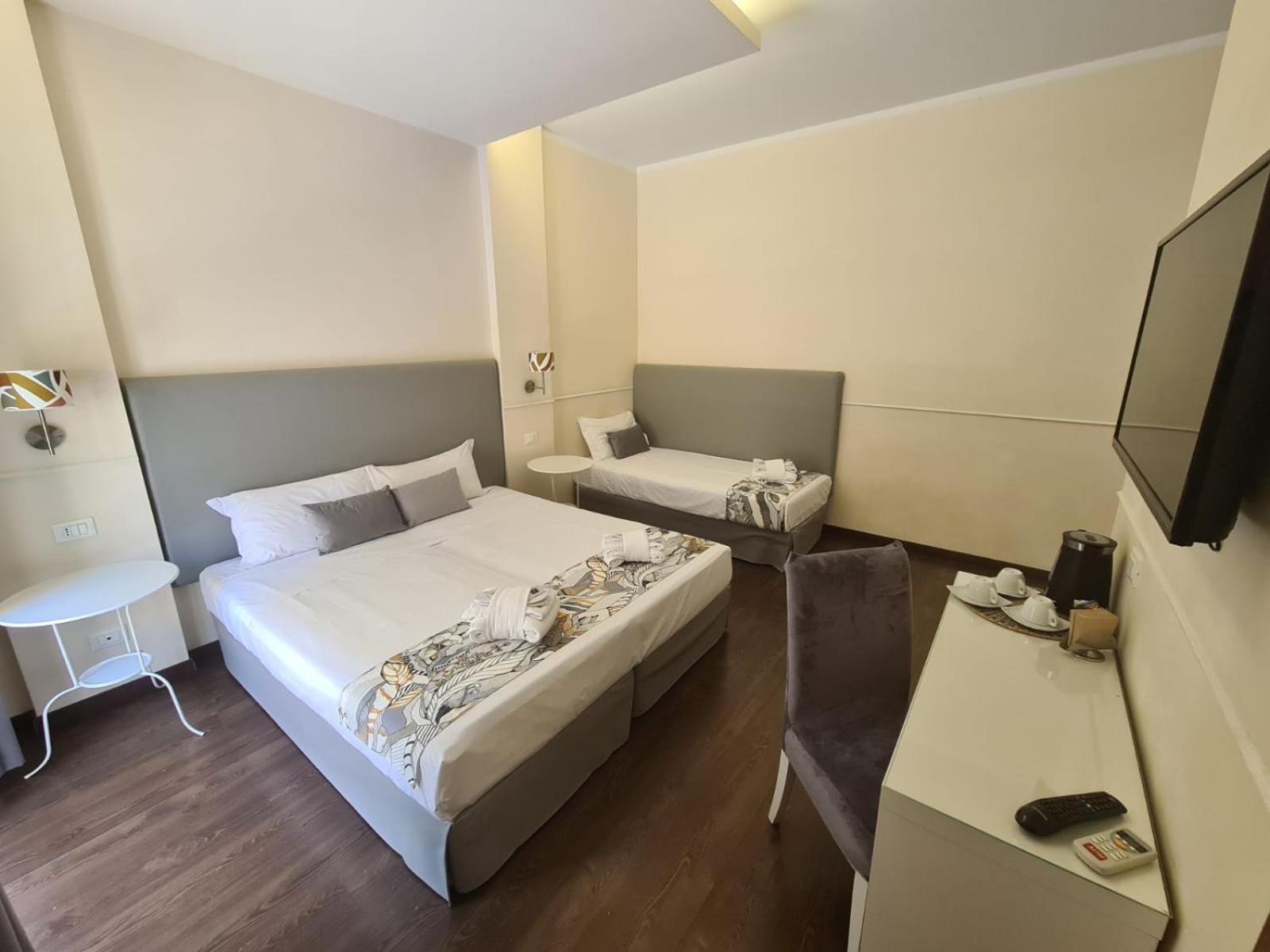Triple Room,1685085582:JPEG