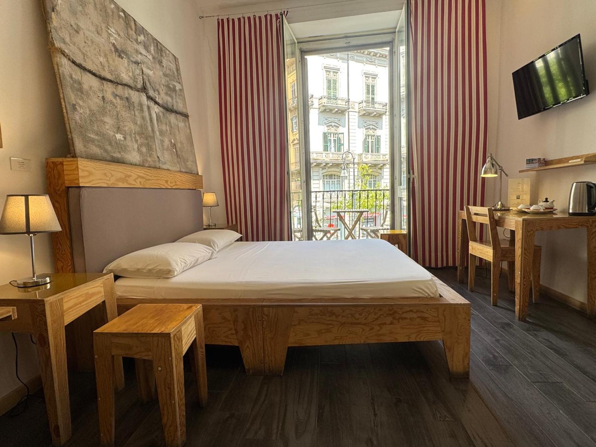 Deluxe Double Room Bath