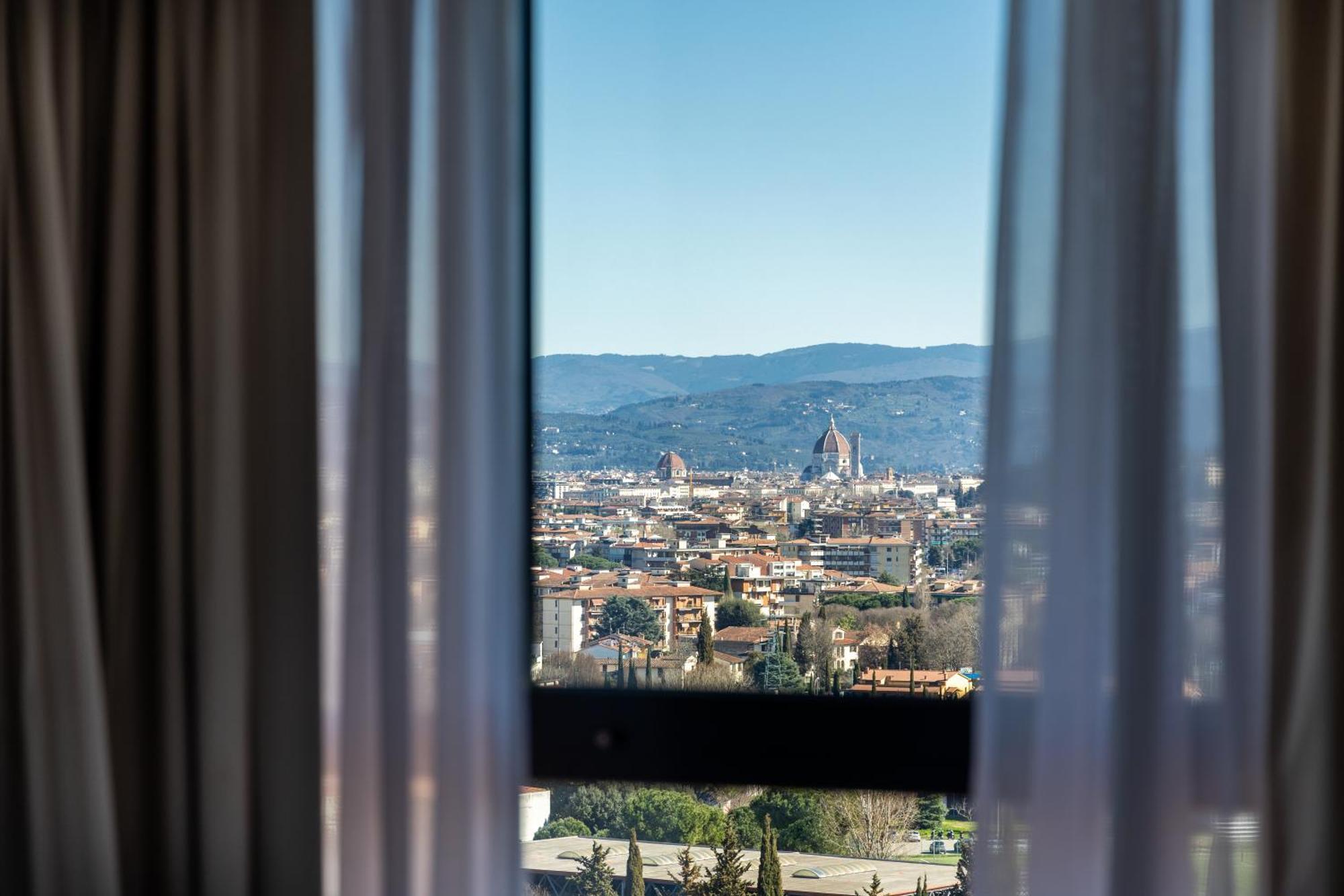 Executive King Corner Room City View