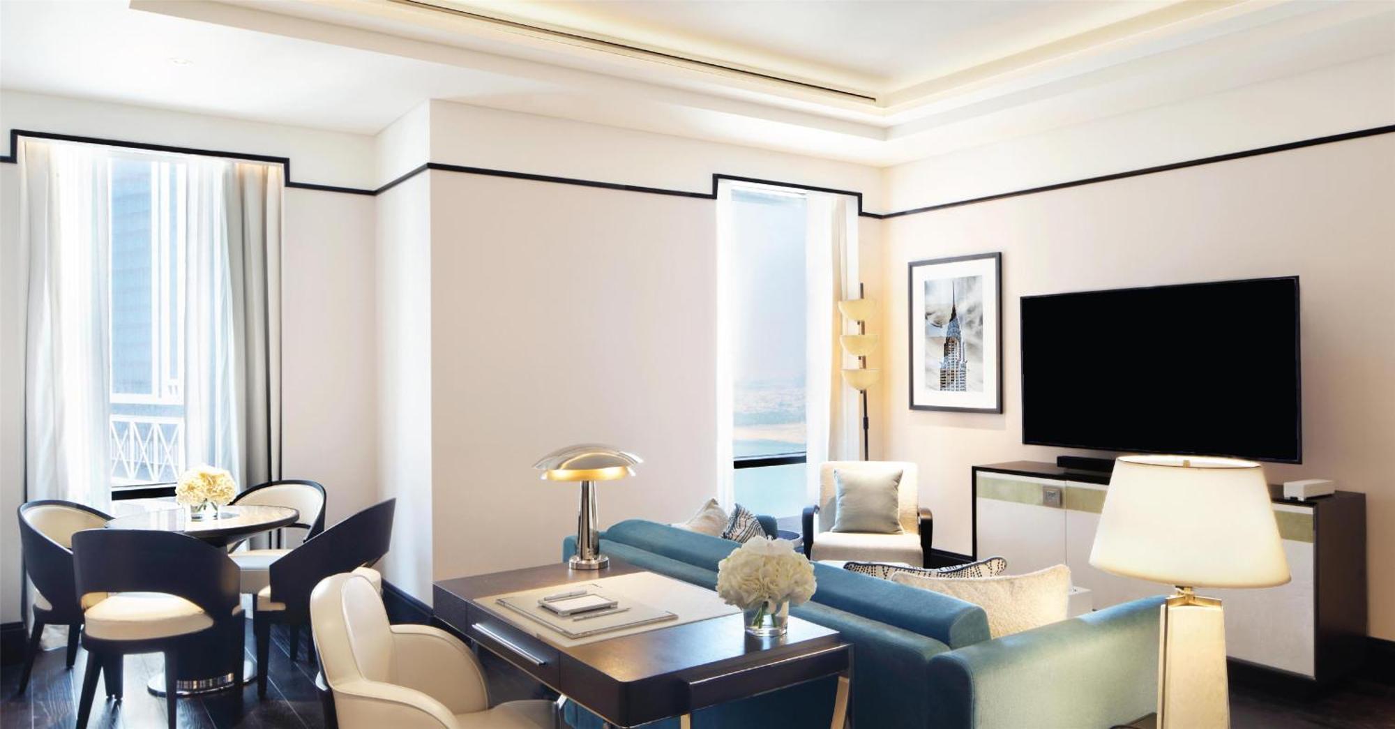 One-Bedroom Apartment King Bed