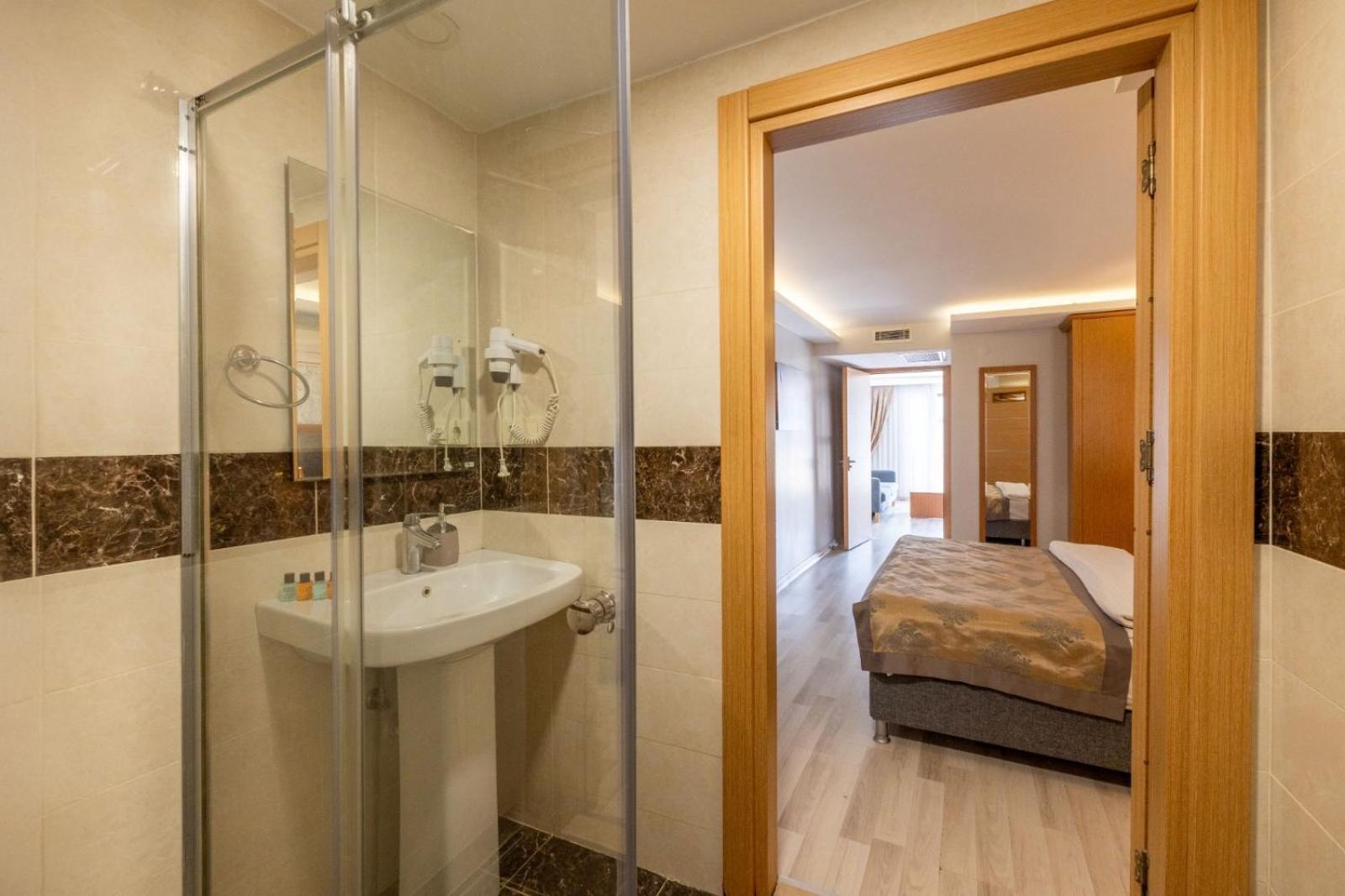 Triple Room with Balcony
