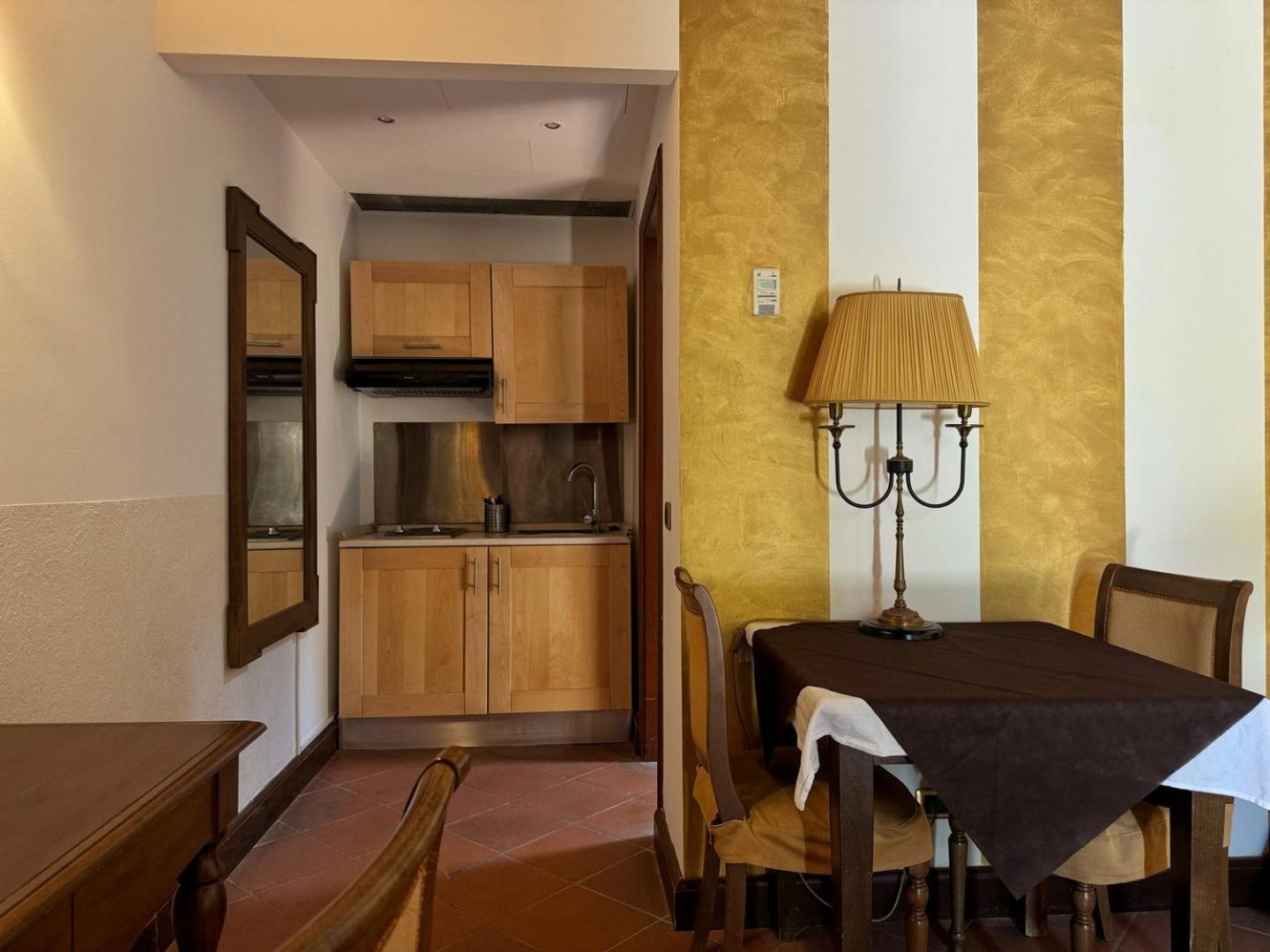 Deluxe Apartment