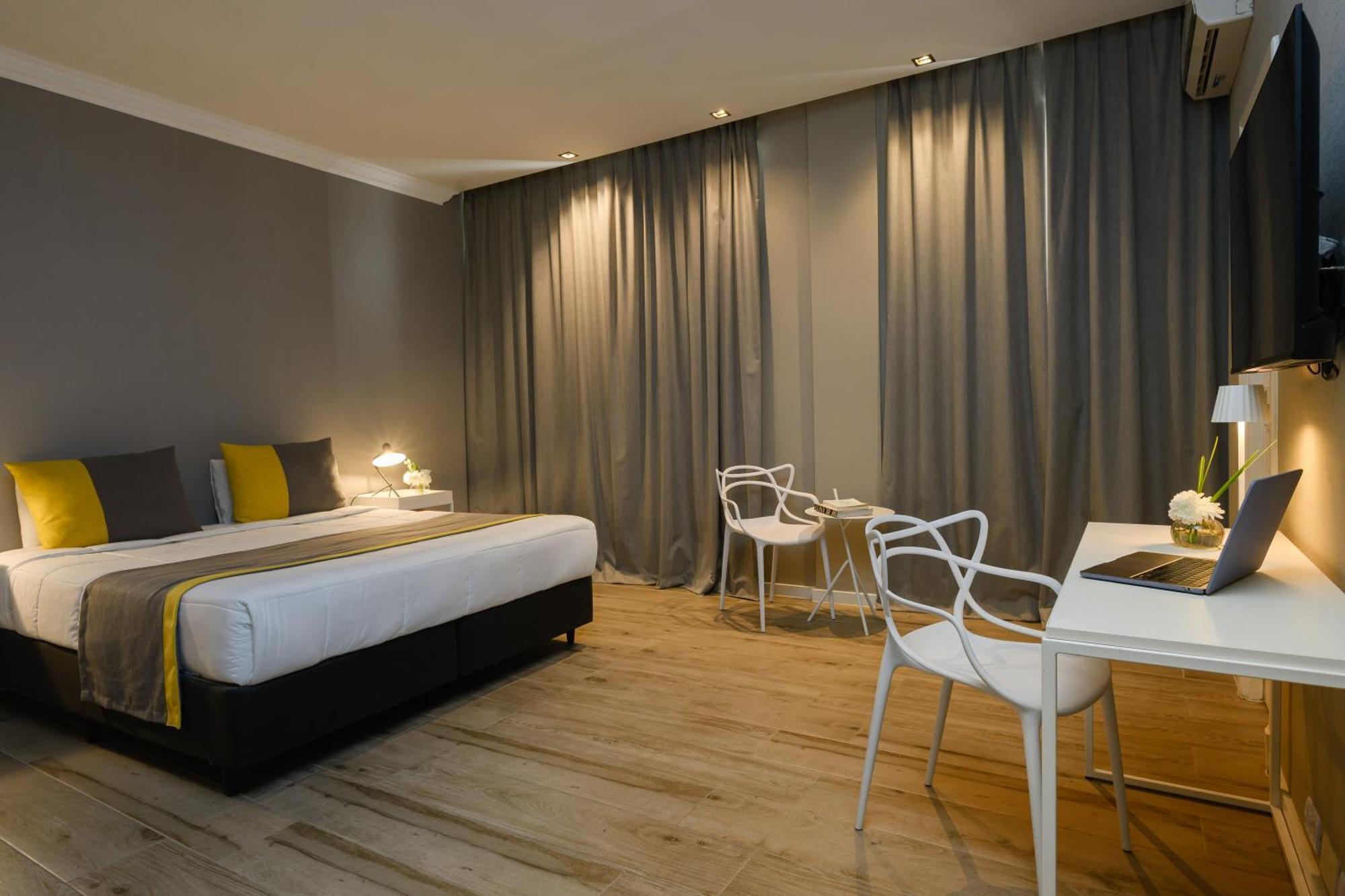 Deluxe Double or Twin Room