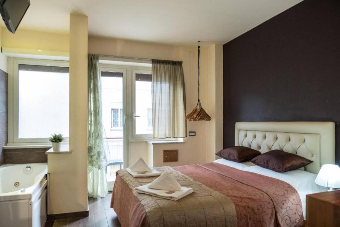 Double Room Spa Bath Balcony