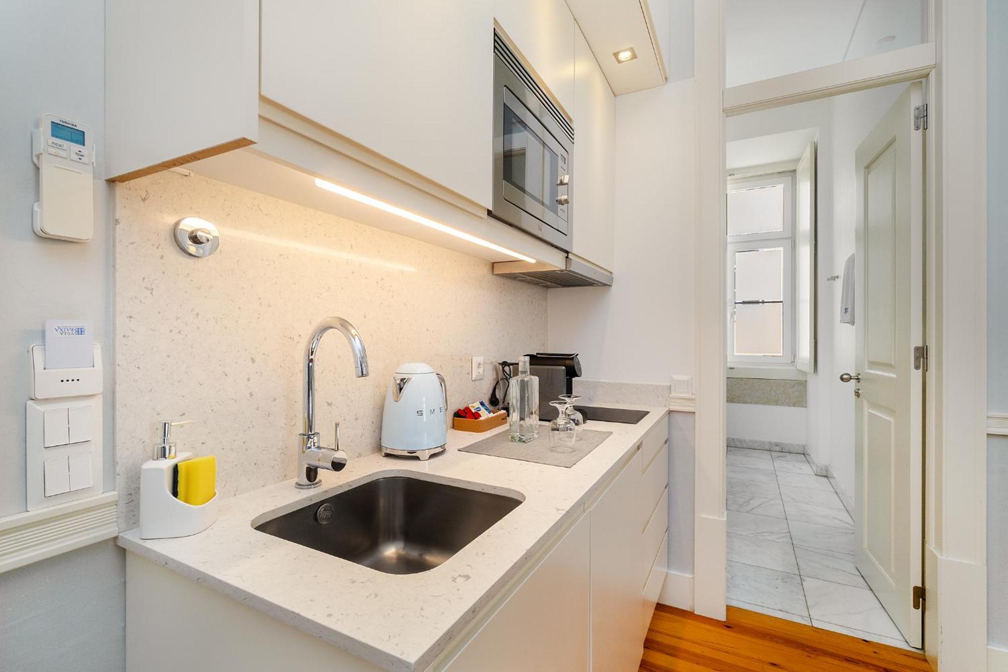 Superior One-Bedroom Apartment