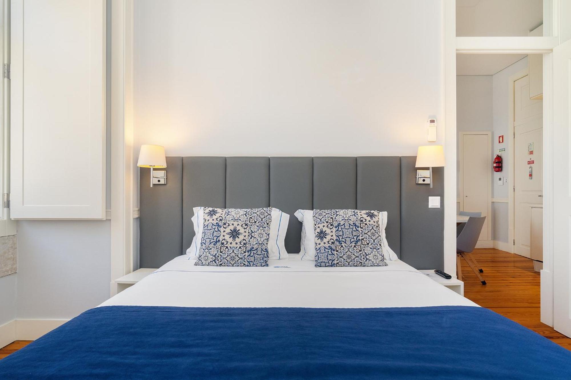 Superior One-Bedroom Apartment