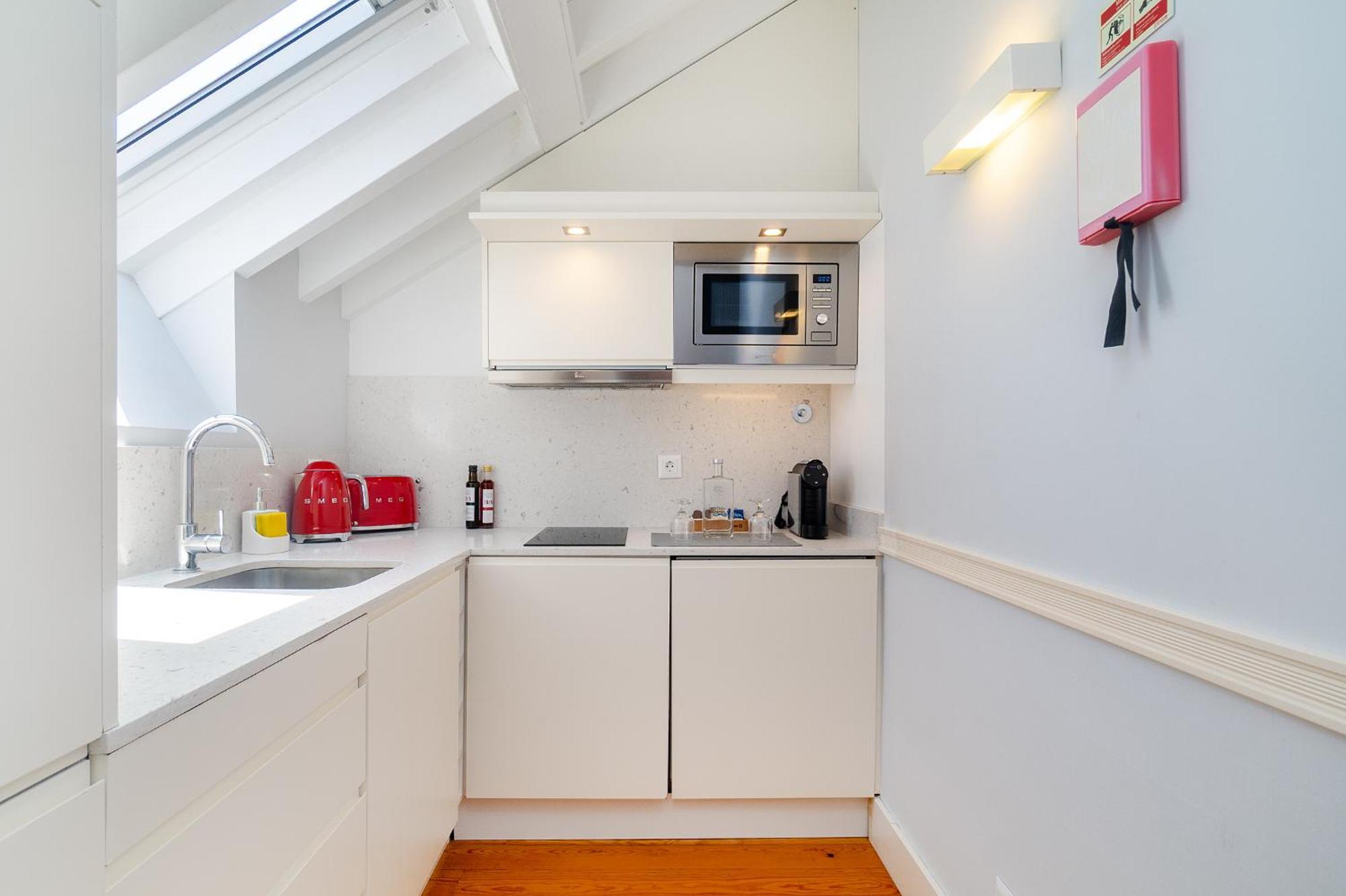 Deluxe One-Bedroom Apartment