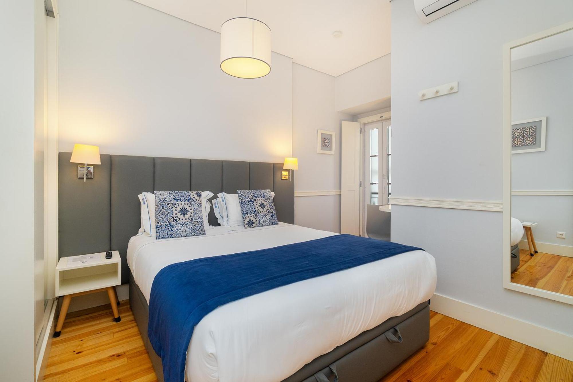 Superior One-Bedroom Apartment