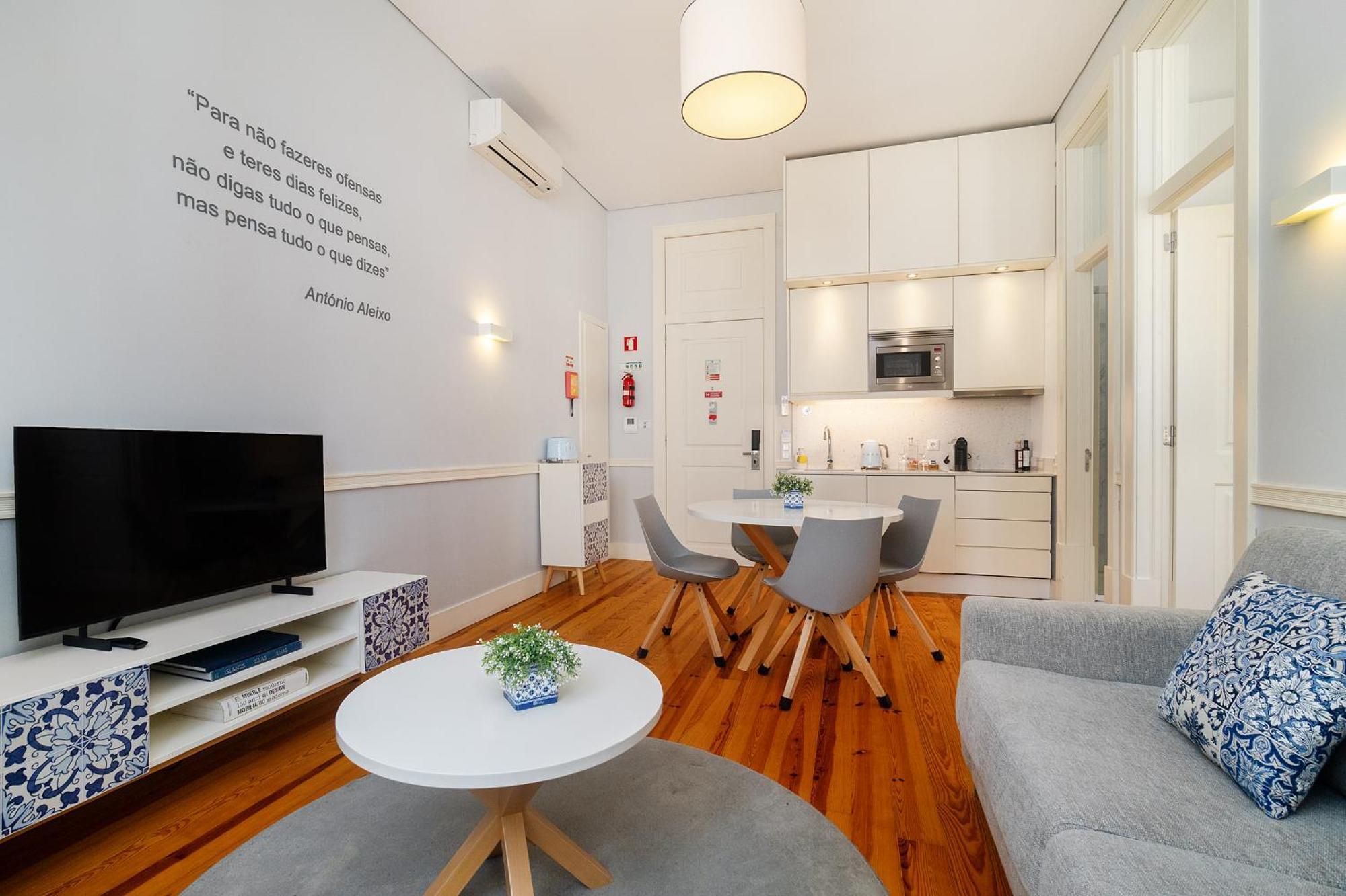 Superior One-Bedroom Apartment
