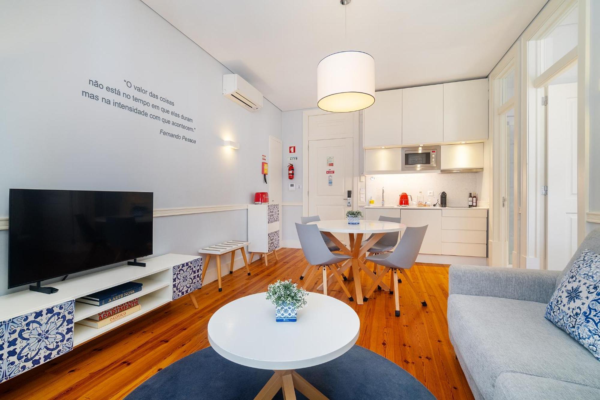 Superior One-Bedroom Apartment