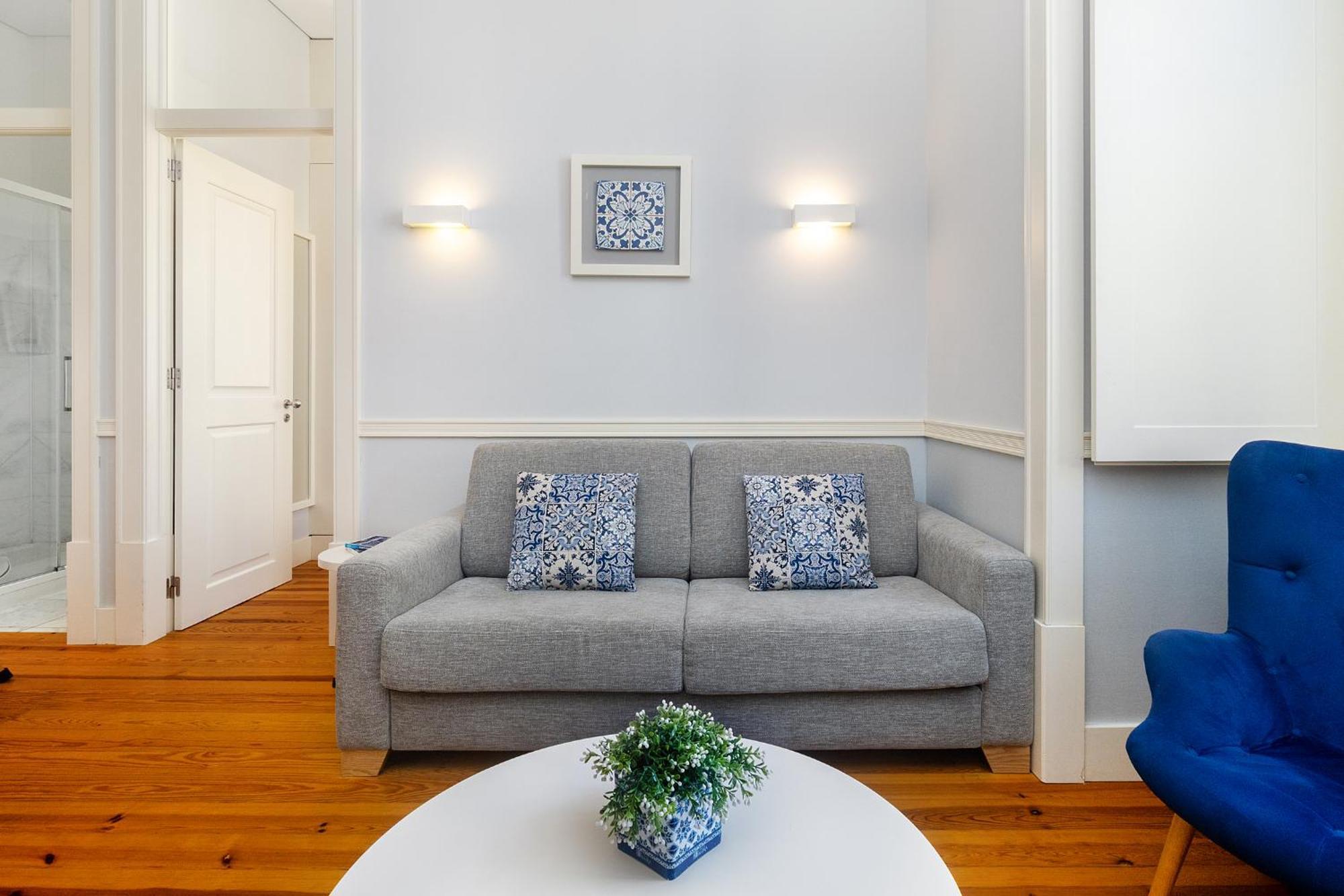 Superior One-Bedroom Apartment
