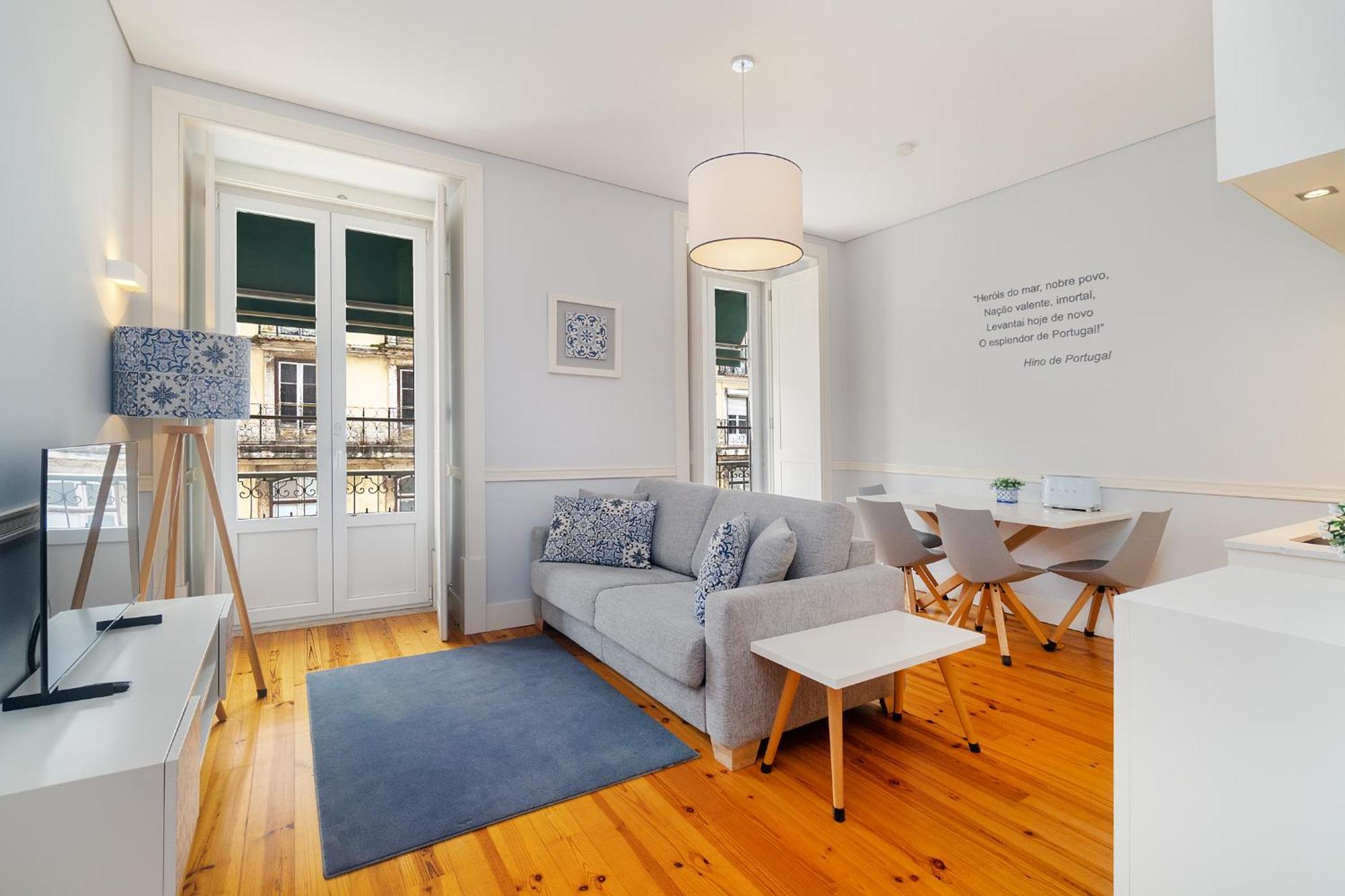 Superior One-Bedroom Apartment