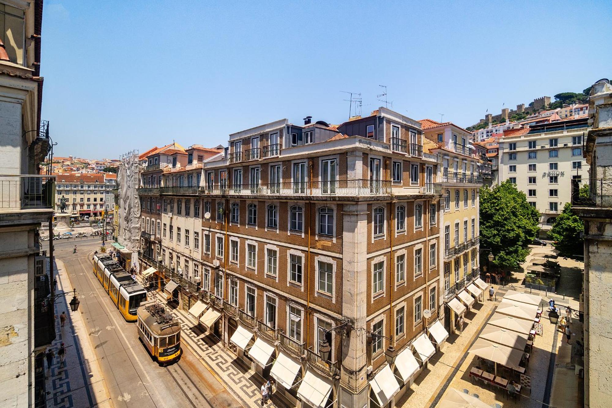 Superior One-Bedroom Apartment