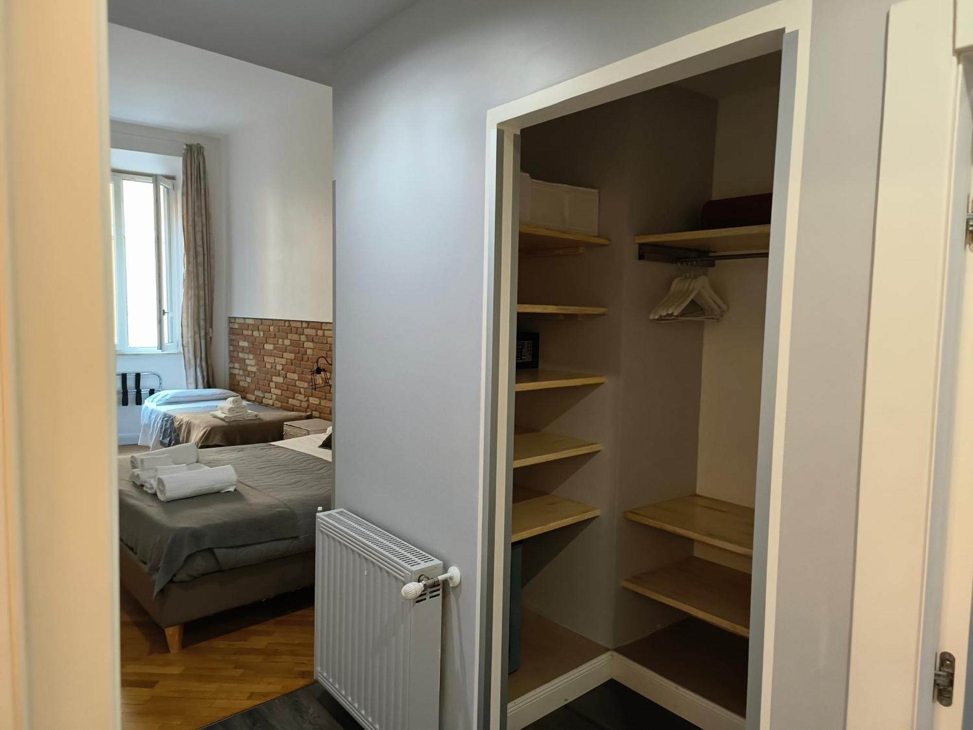 Deluxe Quadruple Room