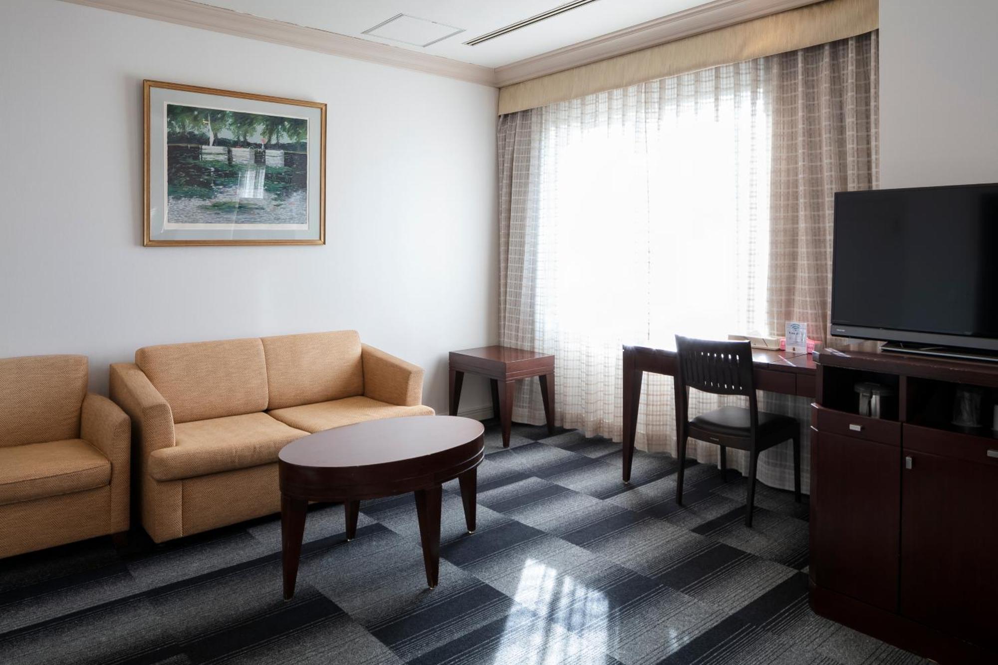 Junior Twin Suite