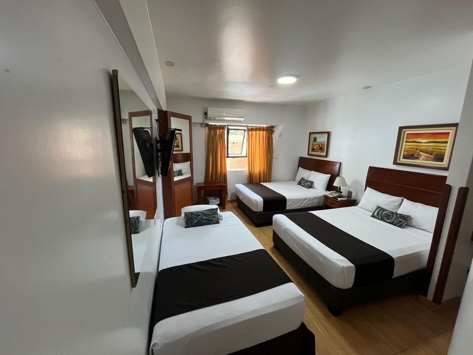 Triple Room,1765862413:JPEG