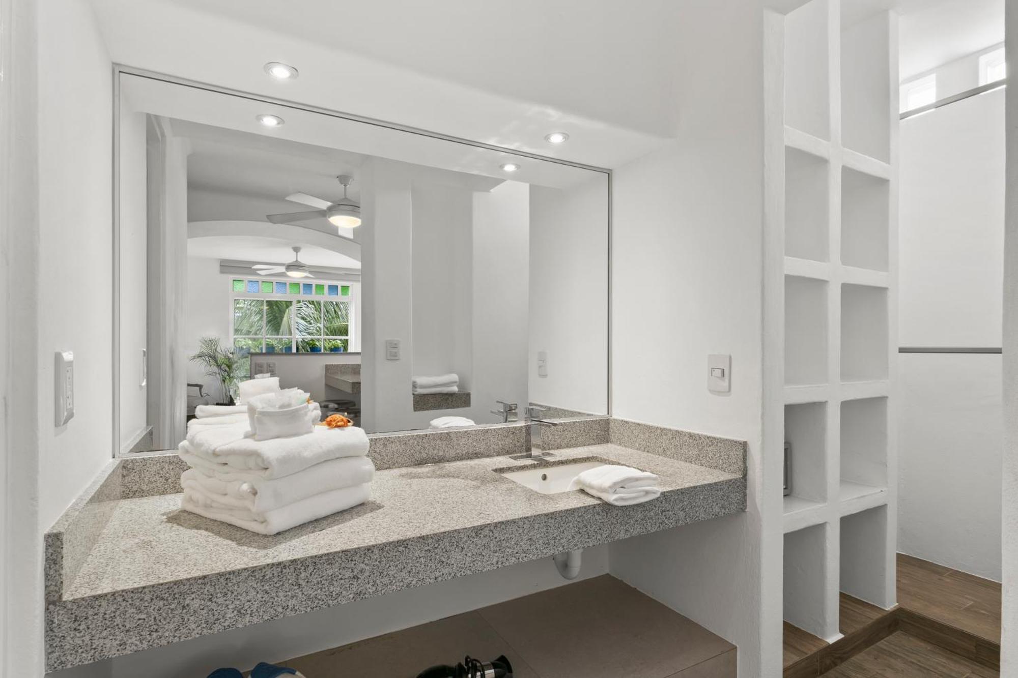 Studio Suite Street View