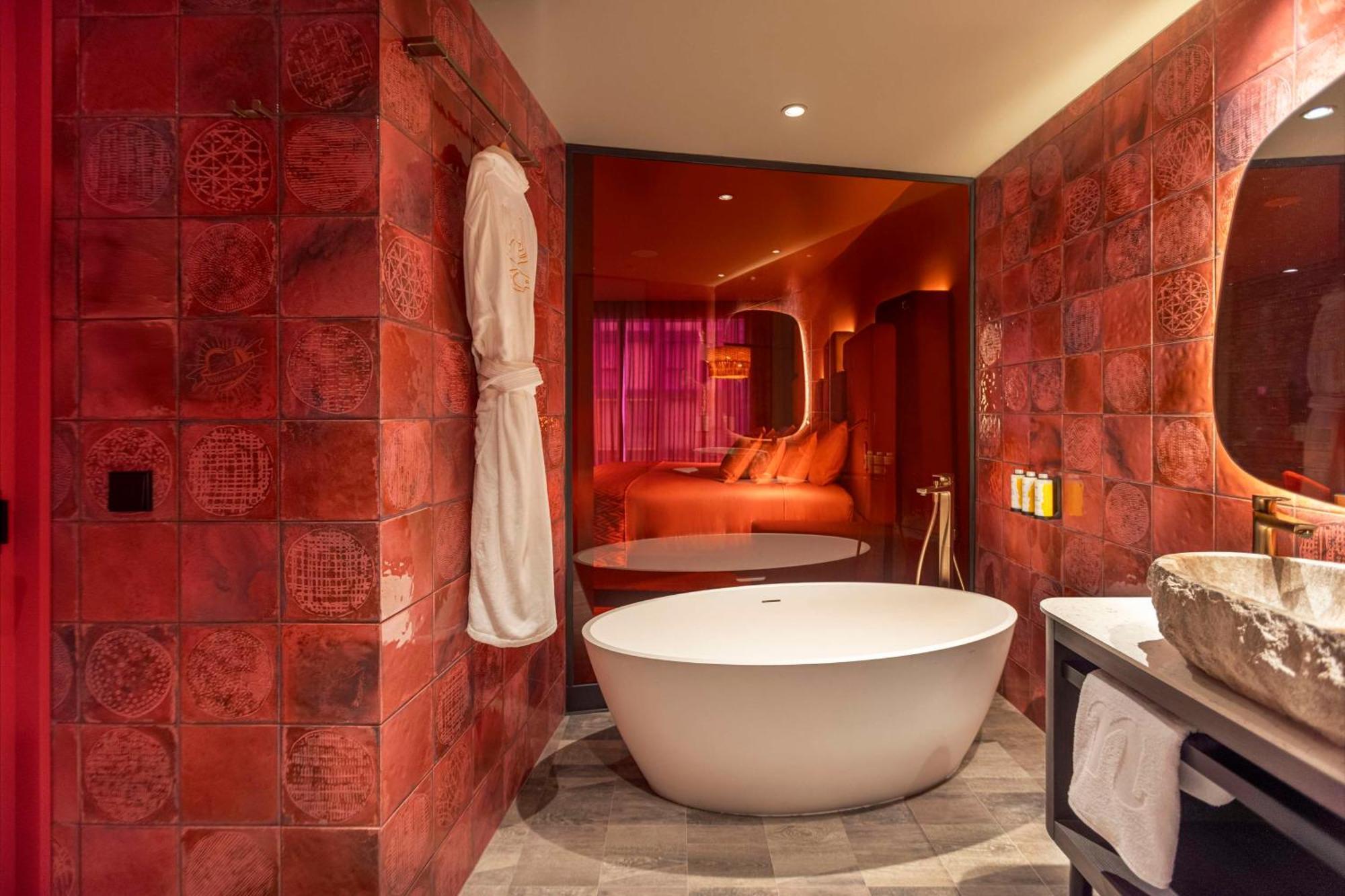 Nhow Suite