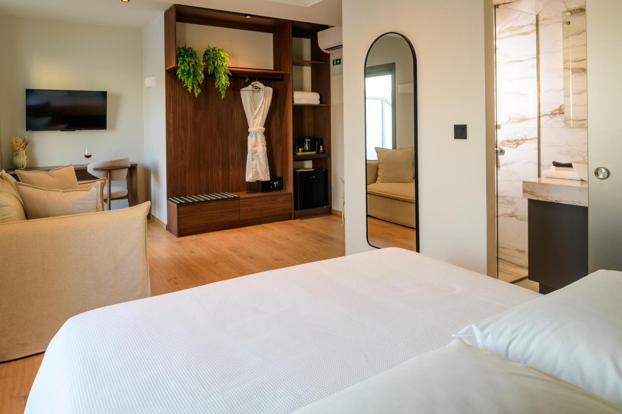 Suite Terrace & Acropolis View