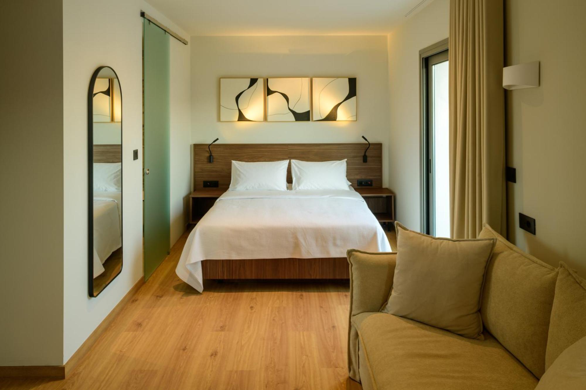 Suite Terrace & Acropolis View