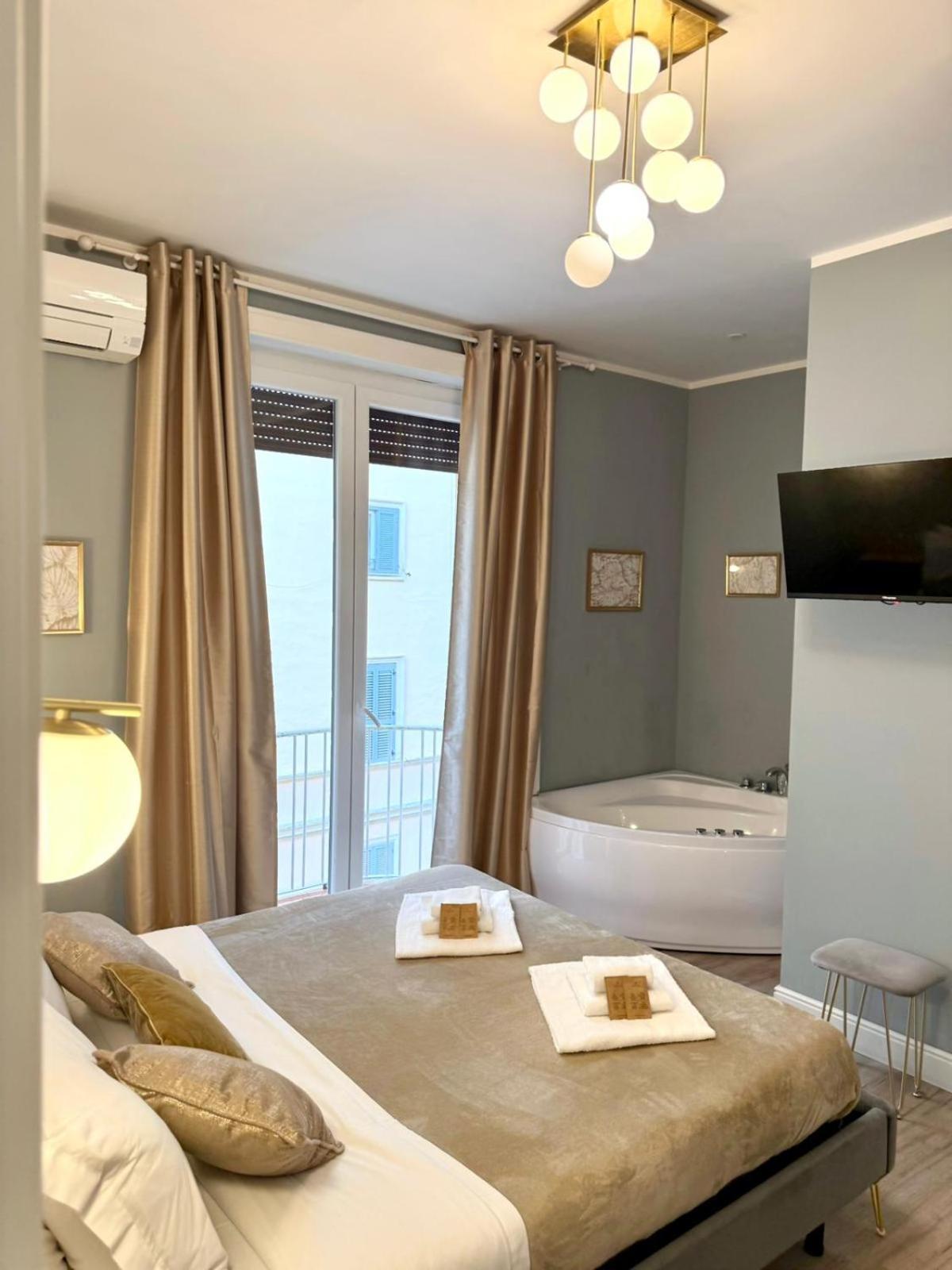 King Room Spa Bath