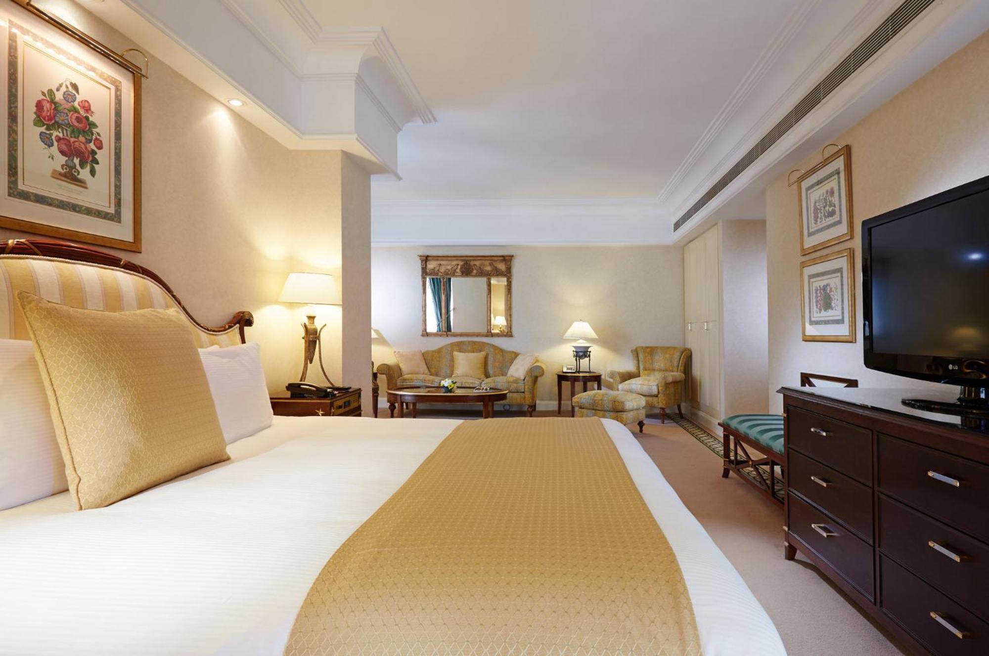 Two-Bedroom Presidential Suite