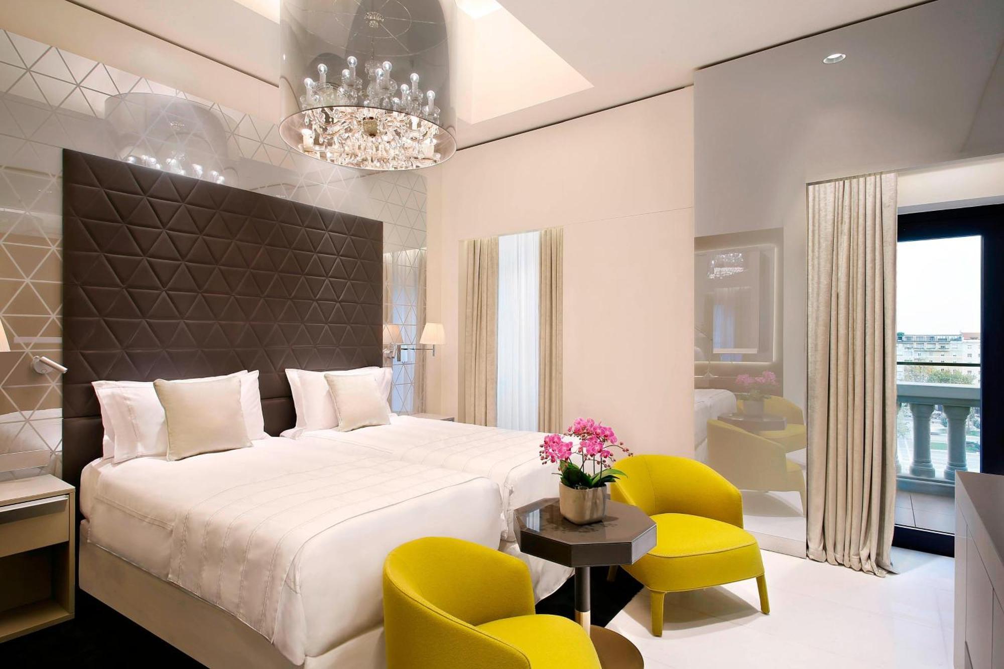 Katara Royal Suite 4 Bedroom Penthouse Suite Skyline view