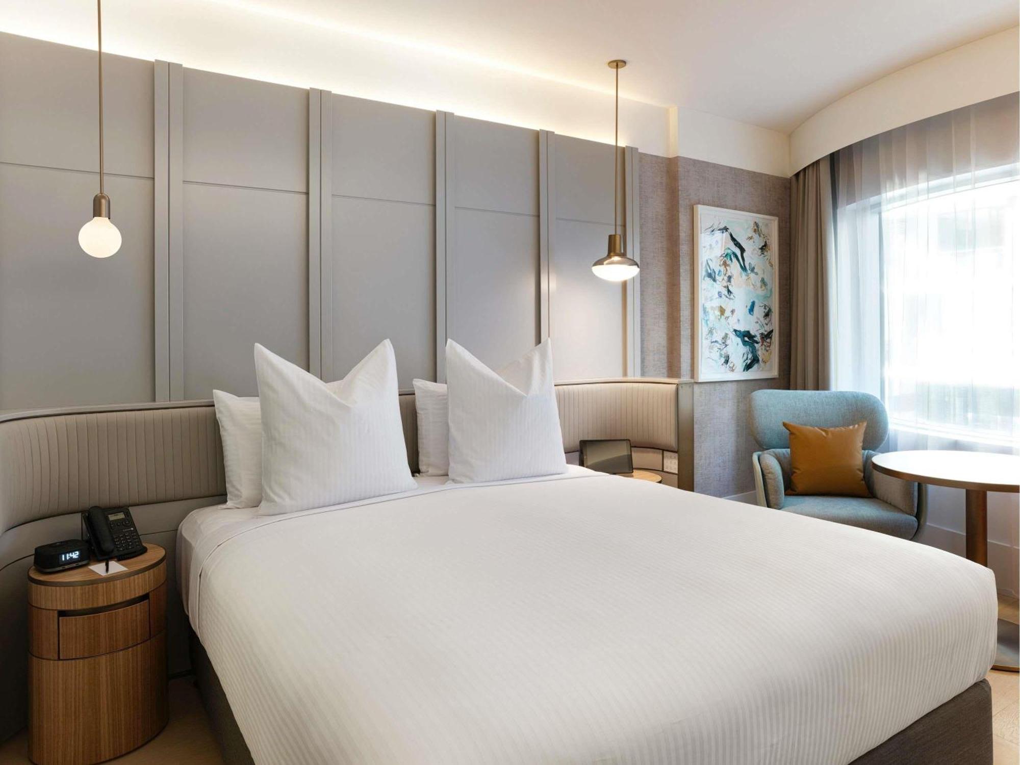 Luxury King Room