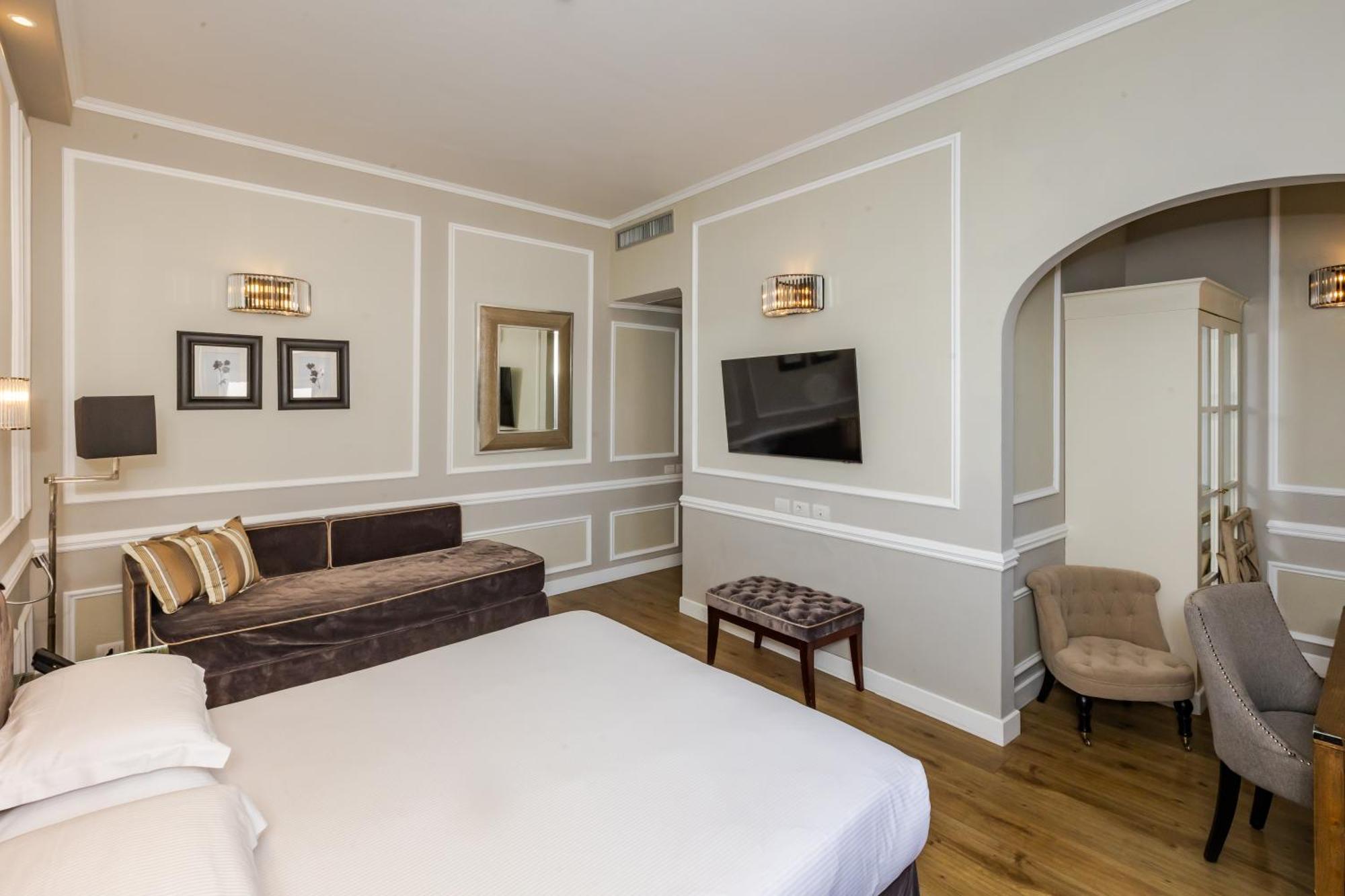 Prestige Double or Twin Room Cathedral View