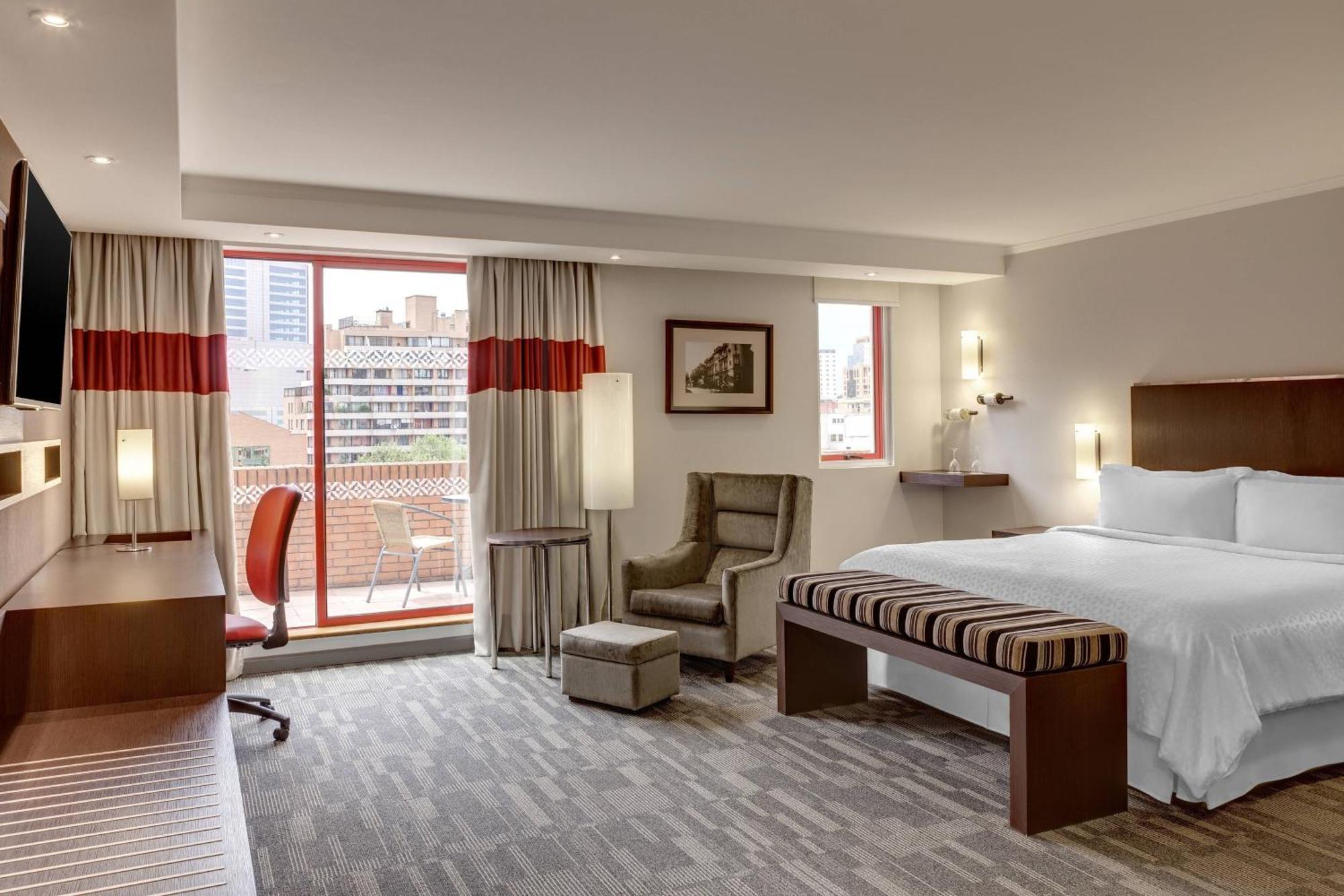 One-Bedroom Junior King Suite City View