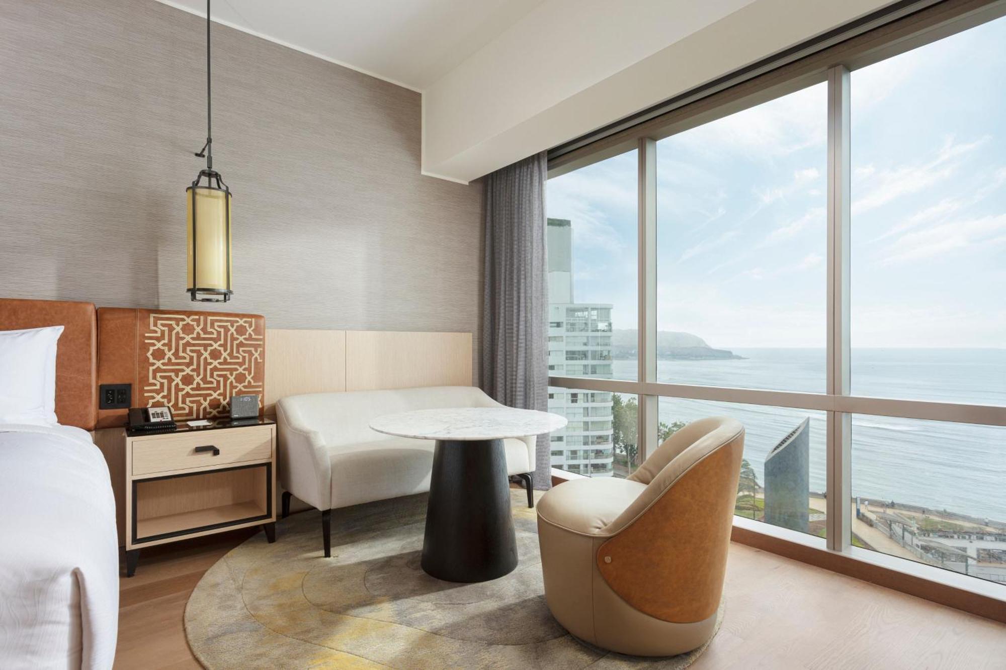 Contemporary Superior King Room Oceanfront