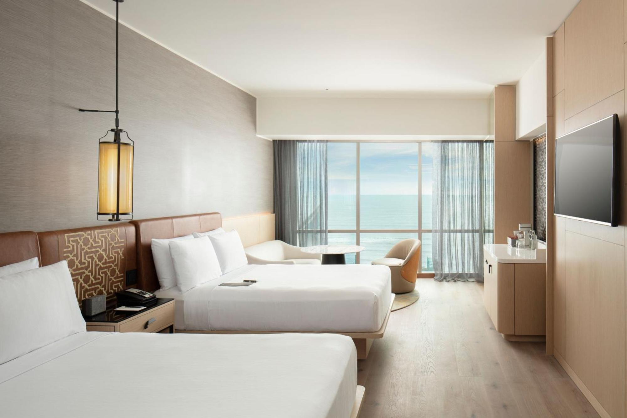 Contemporary Classic Room Two Queen Beds Oceanfront