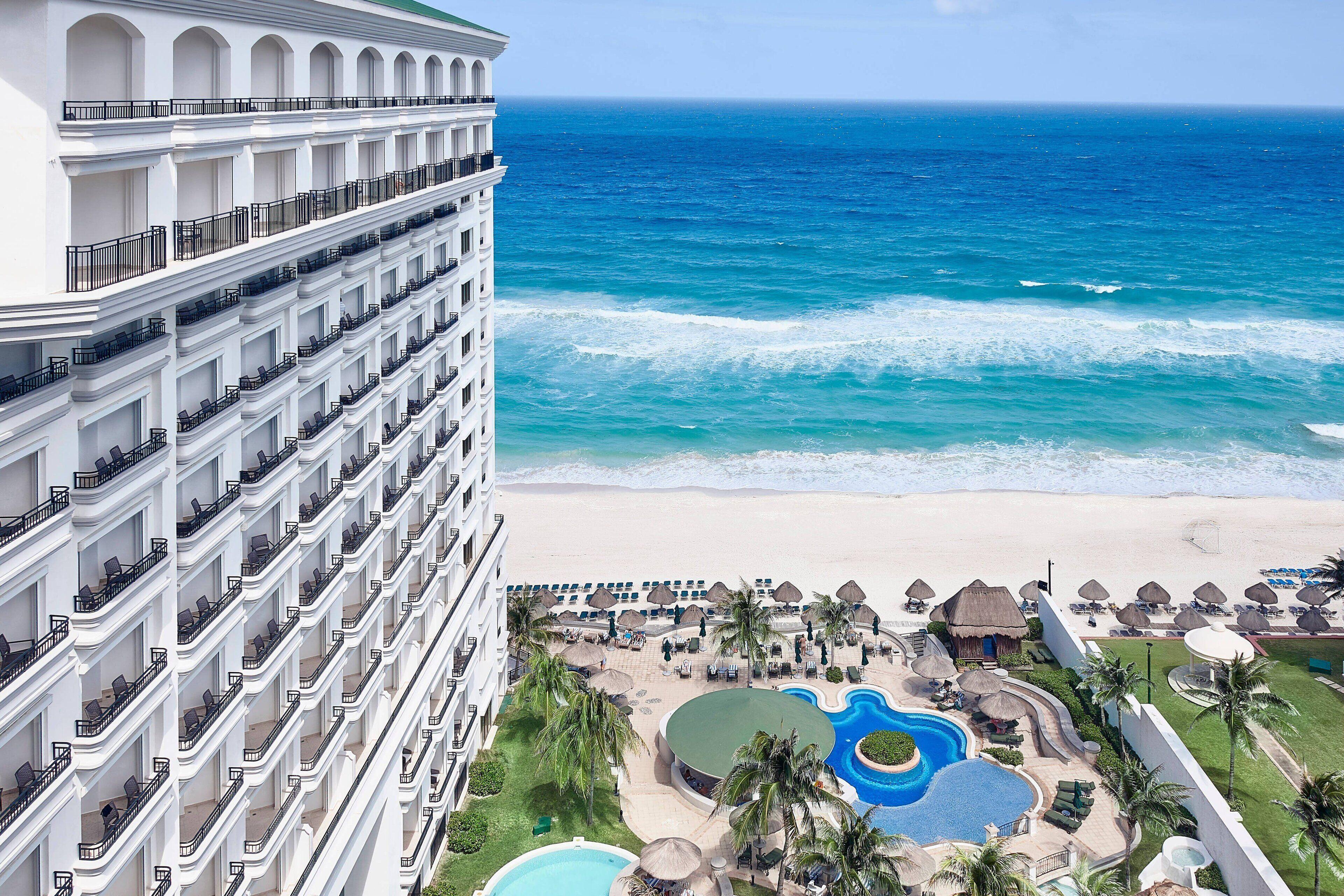 Club Level Premium Ocean View Deluxe King Balcony