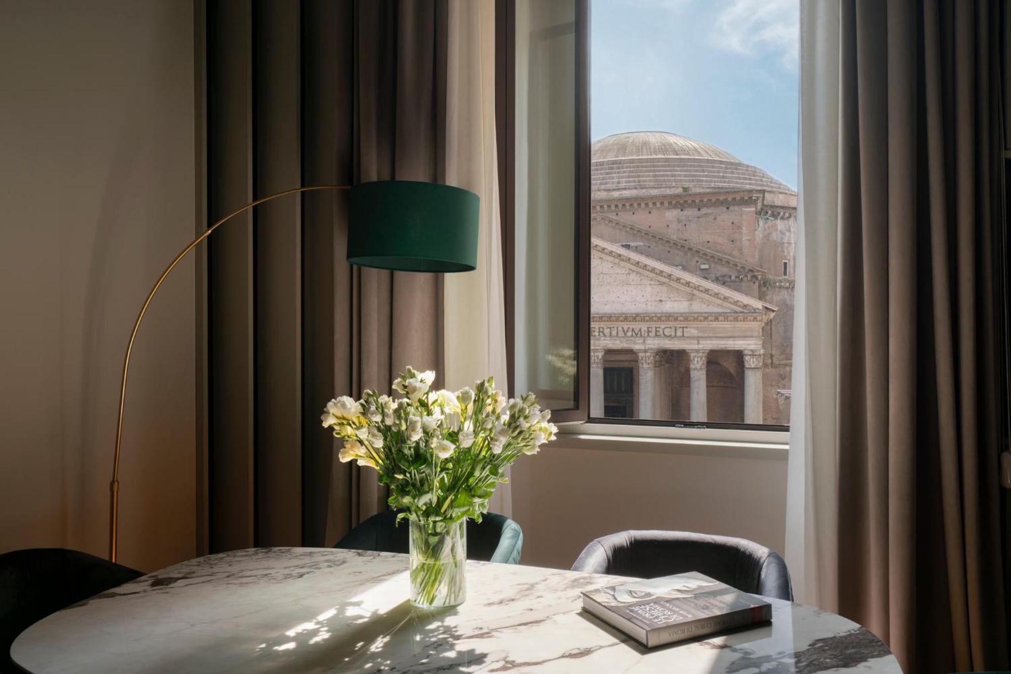 Pantheon View Suite Apartment Separate Building