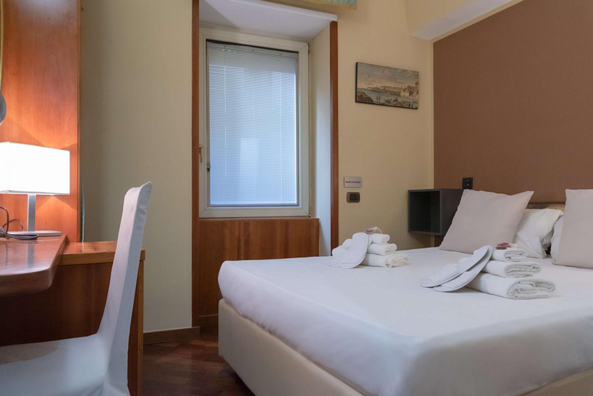 Single Room Queen bed Non-Smoking