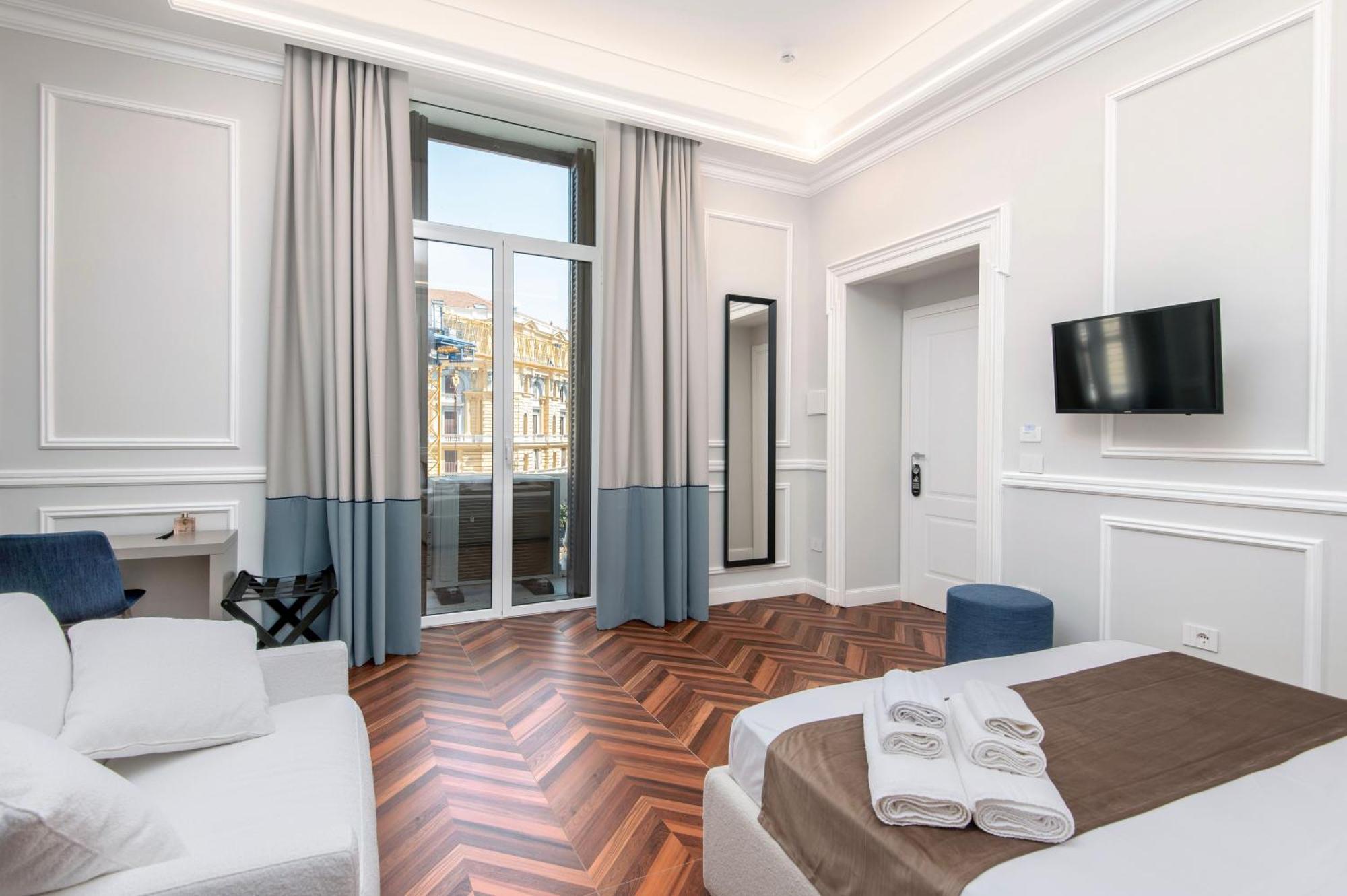 Deluxe Family Room