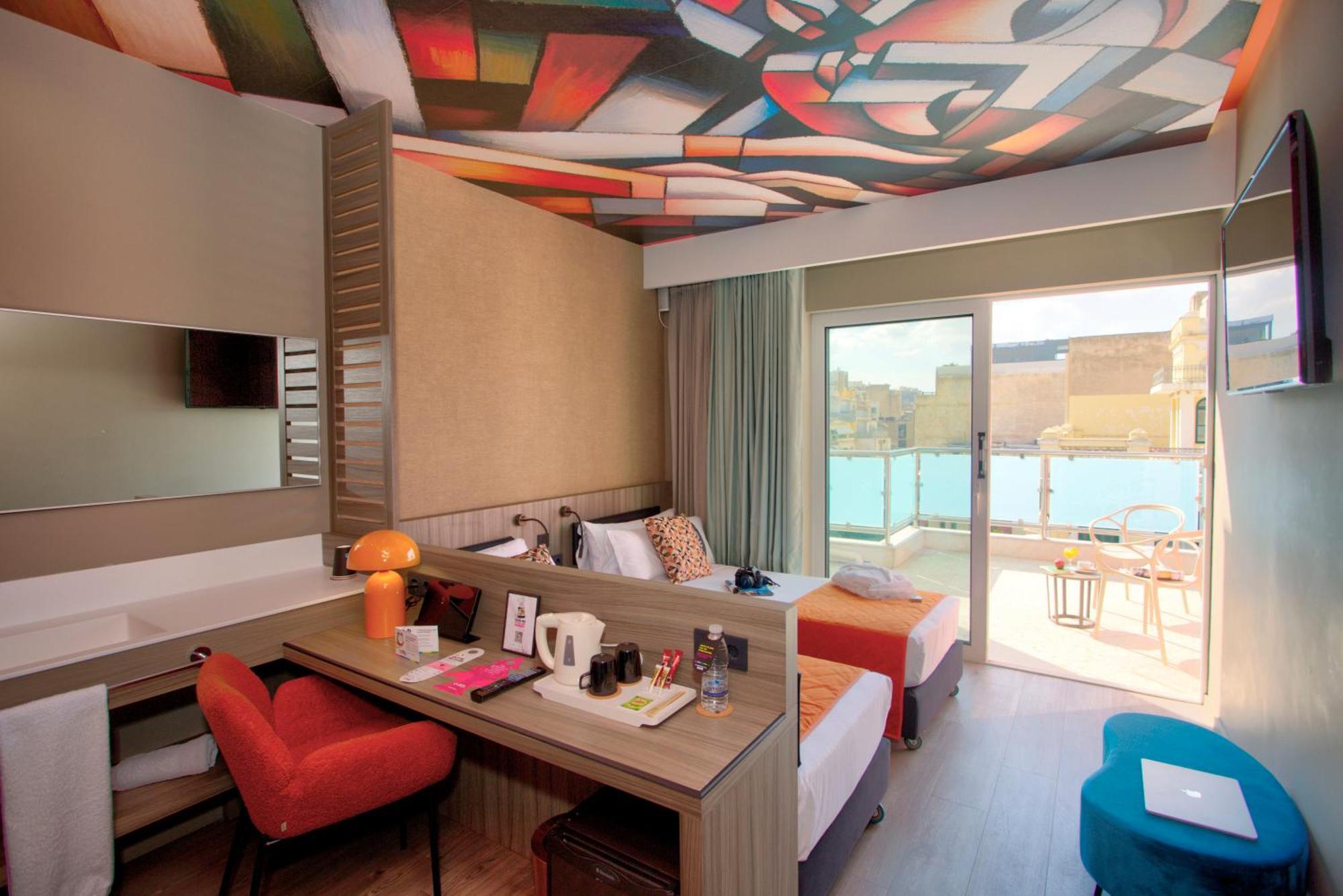 Connecting Double or Twin Rooms Balcony
