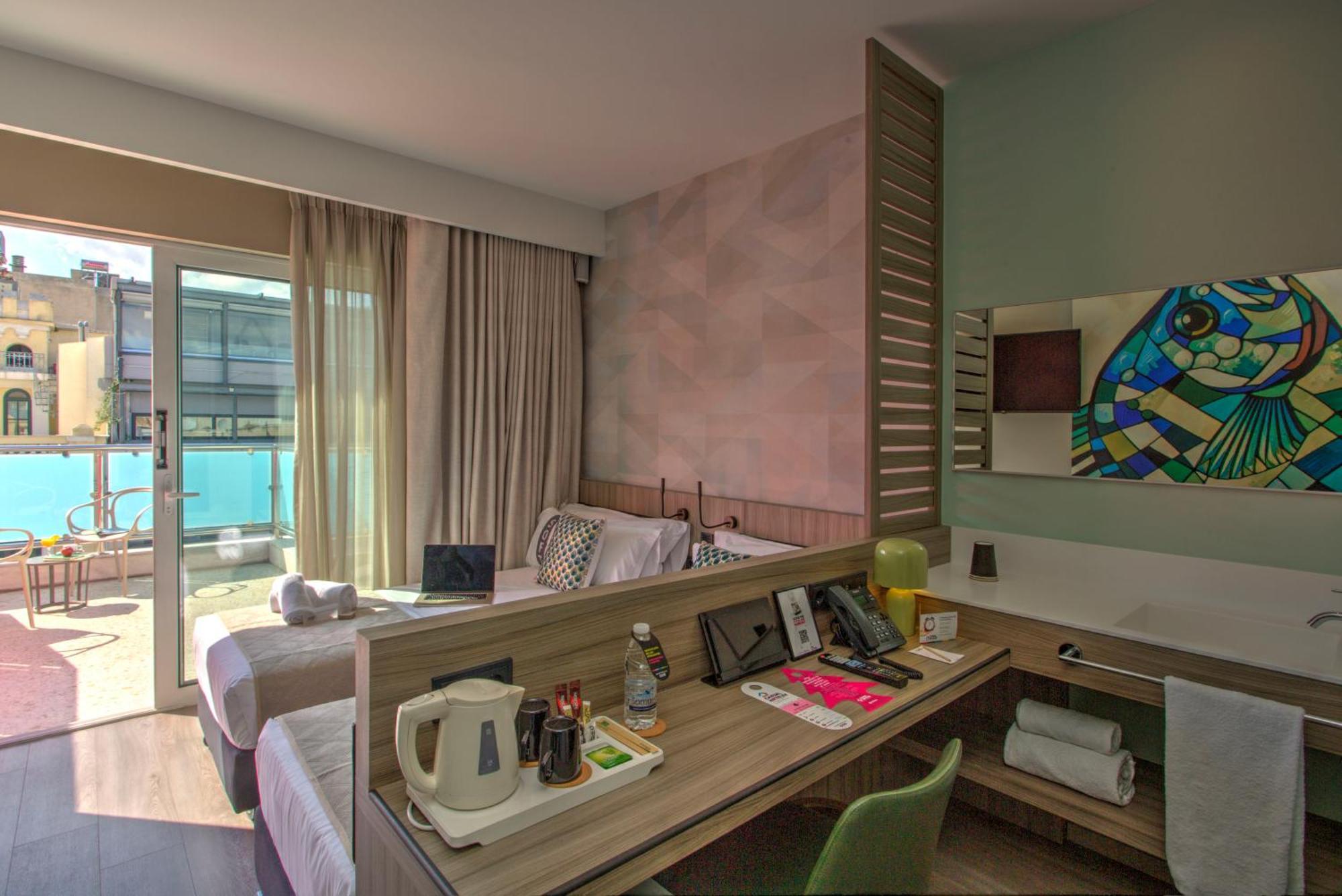 Connecting Double or Twin Rooms Balcony
