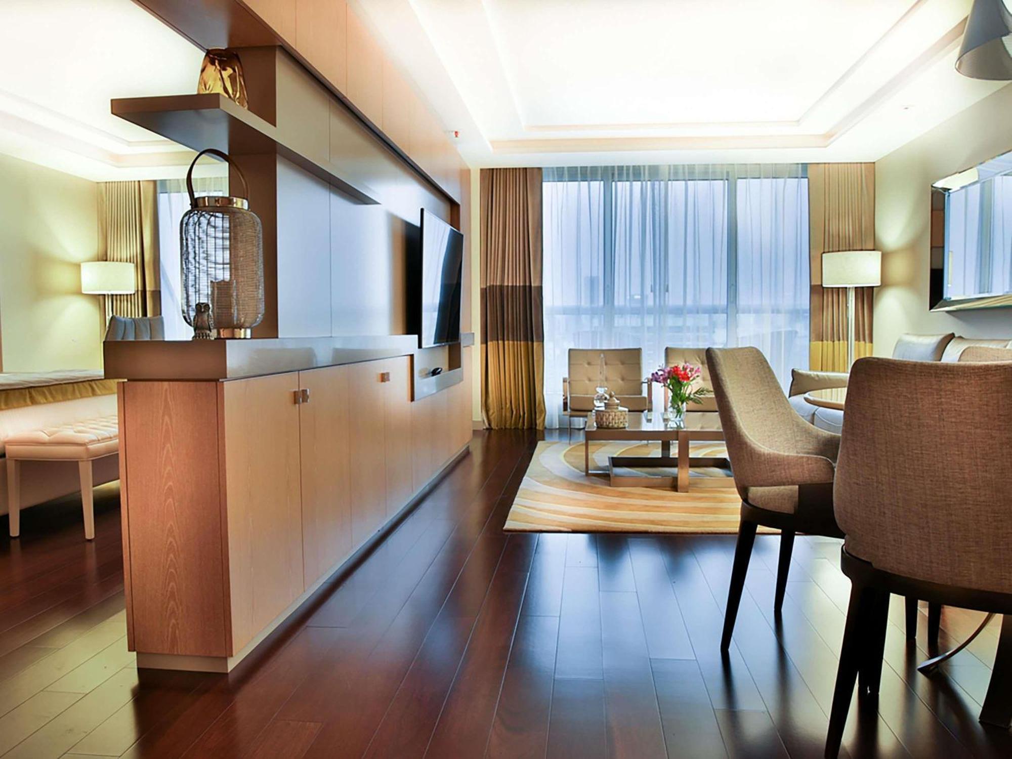 Executive King Suite