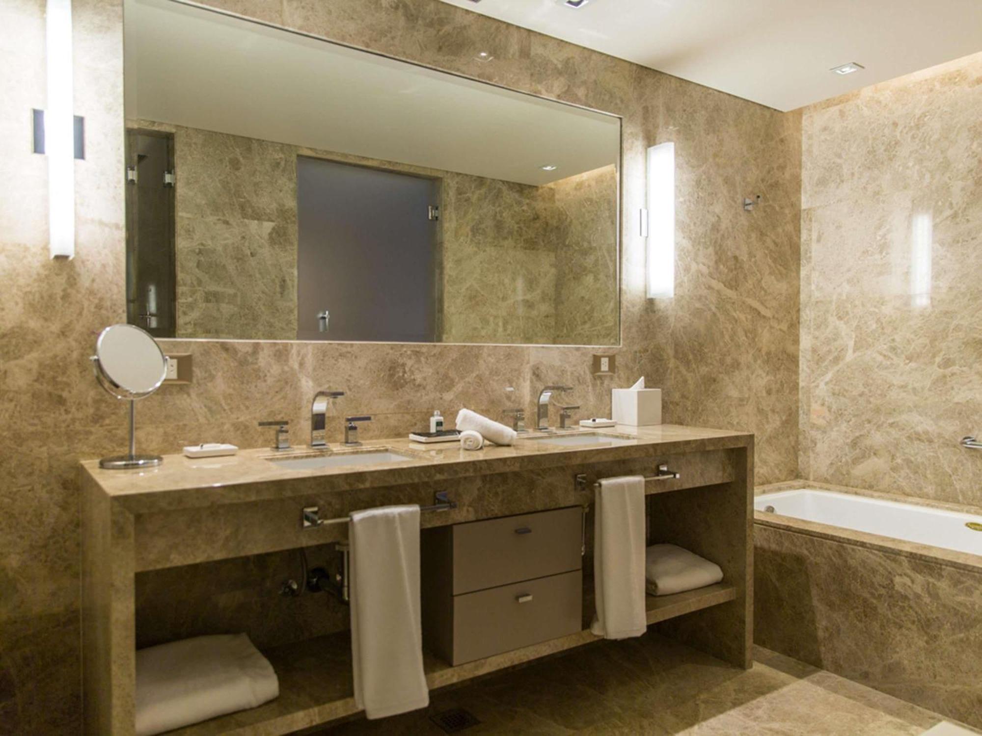 Executive King Suite