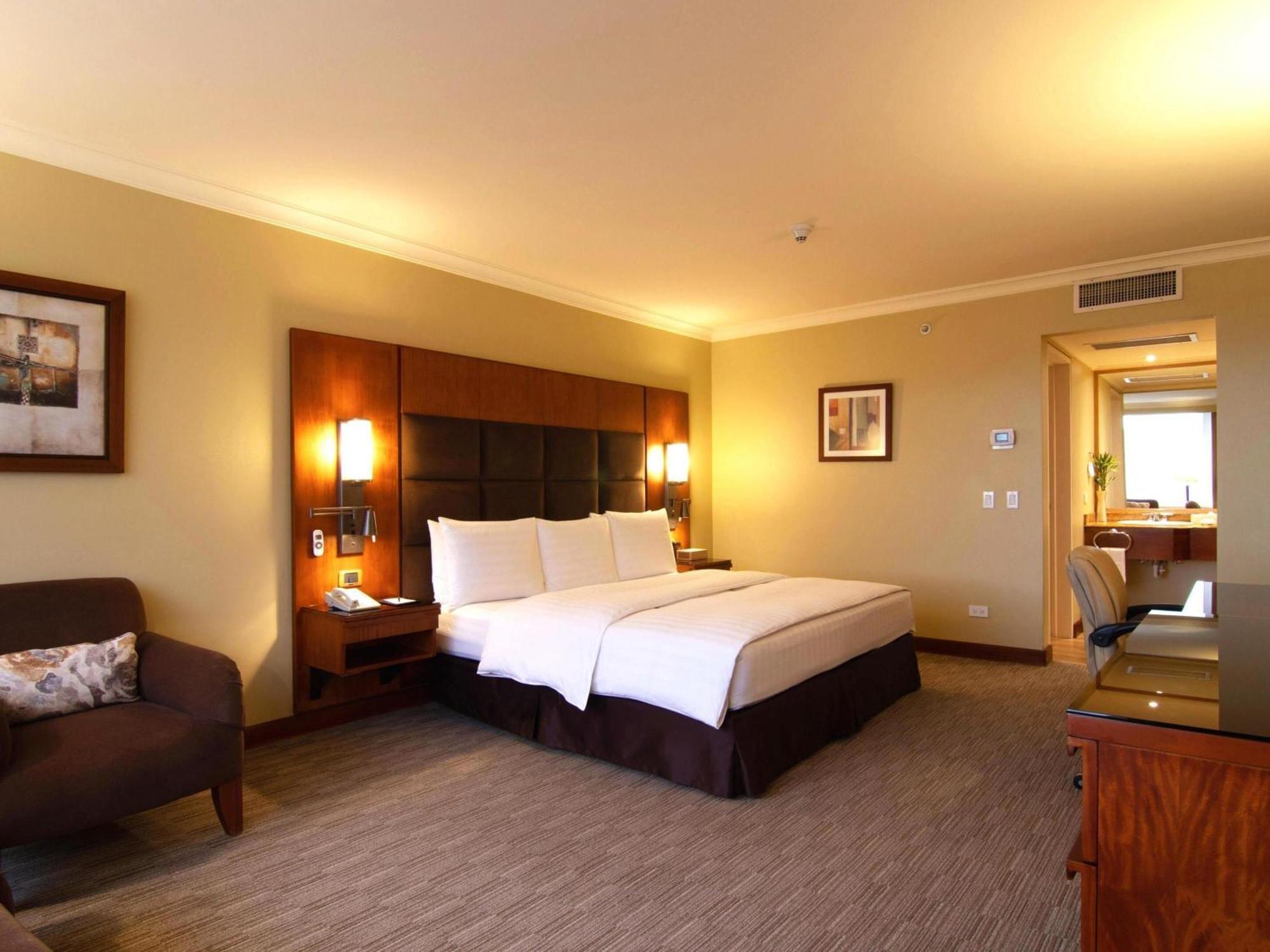 Grand King Room