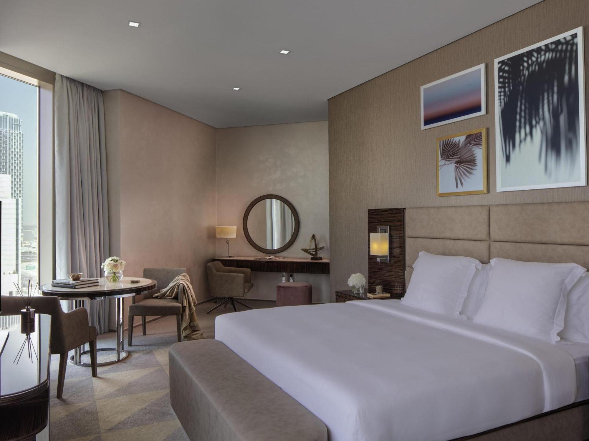 Platinum Suite Studio Balcony Burj Khalifa View