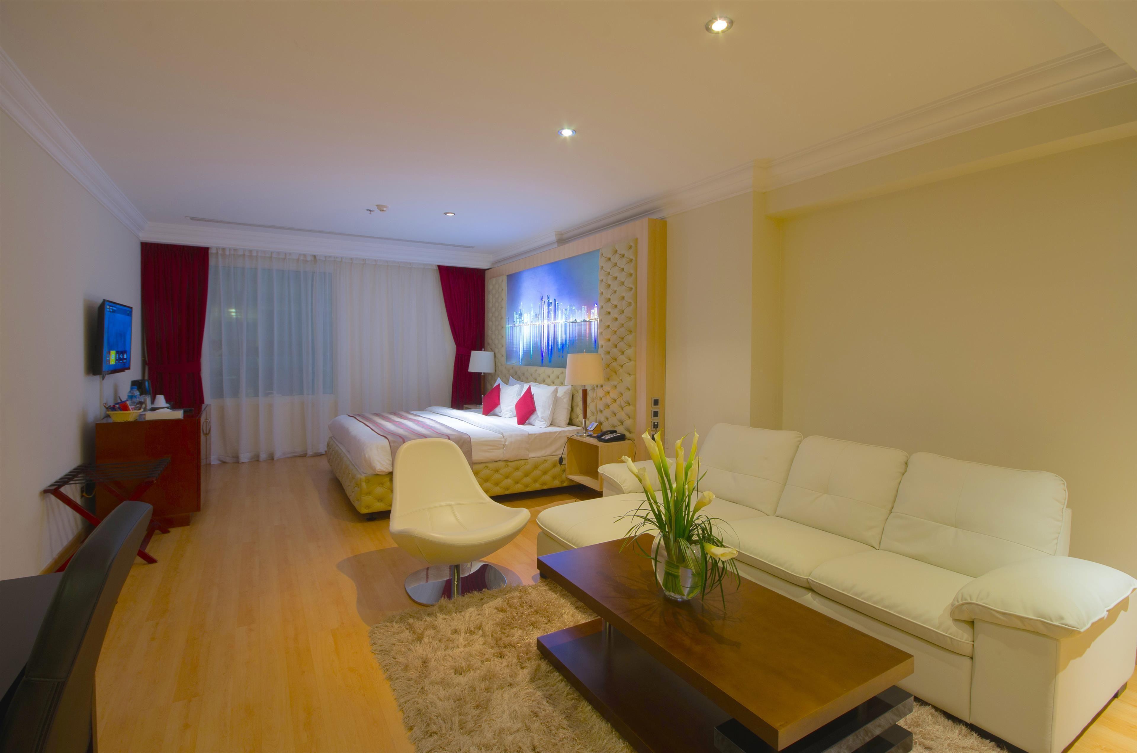 Deluxe King Room