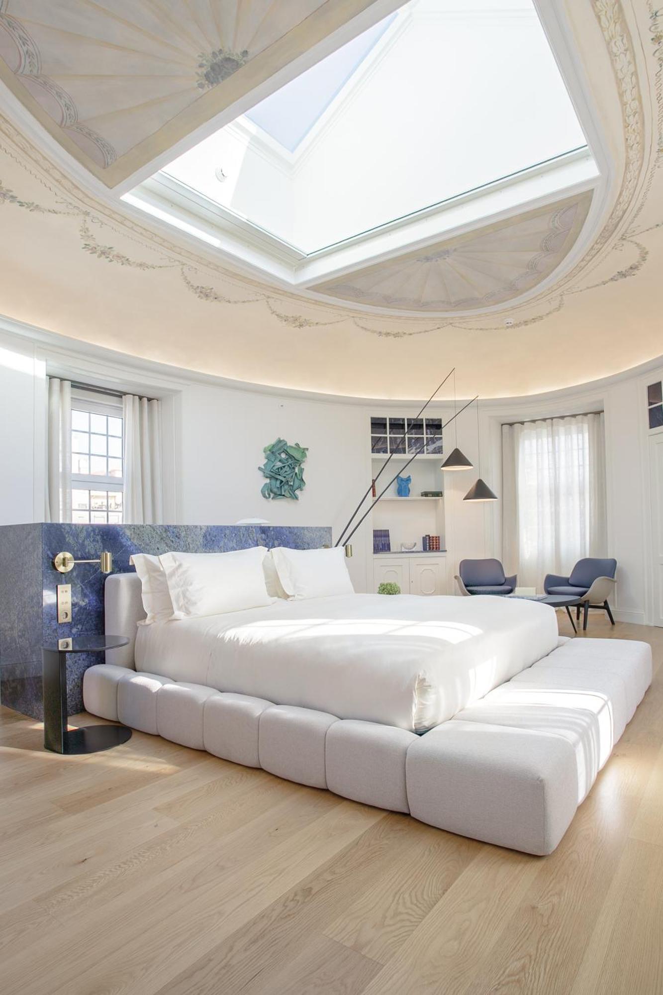 Panoramic Room